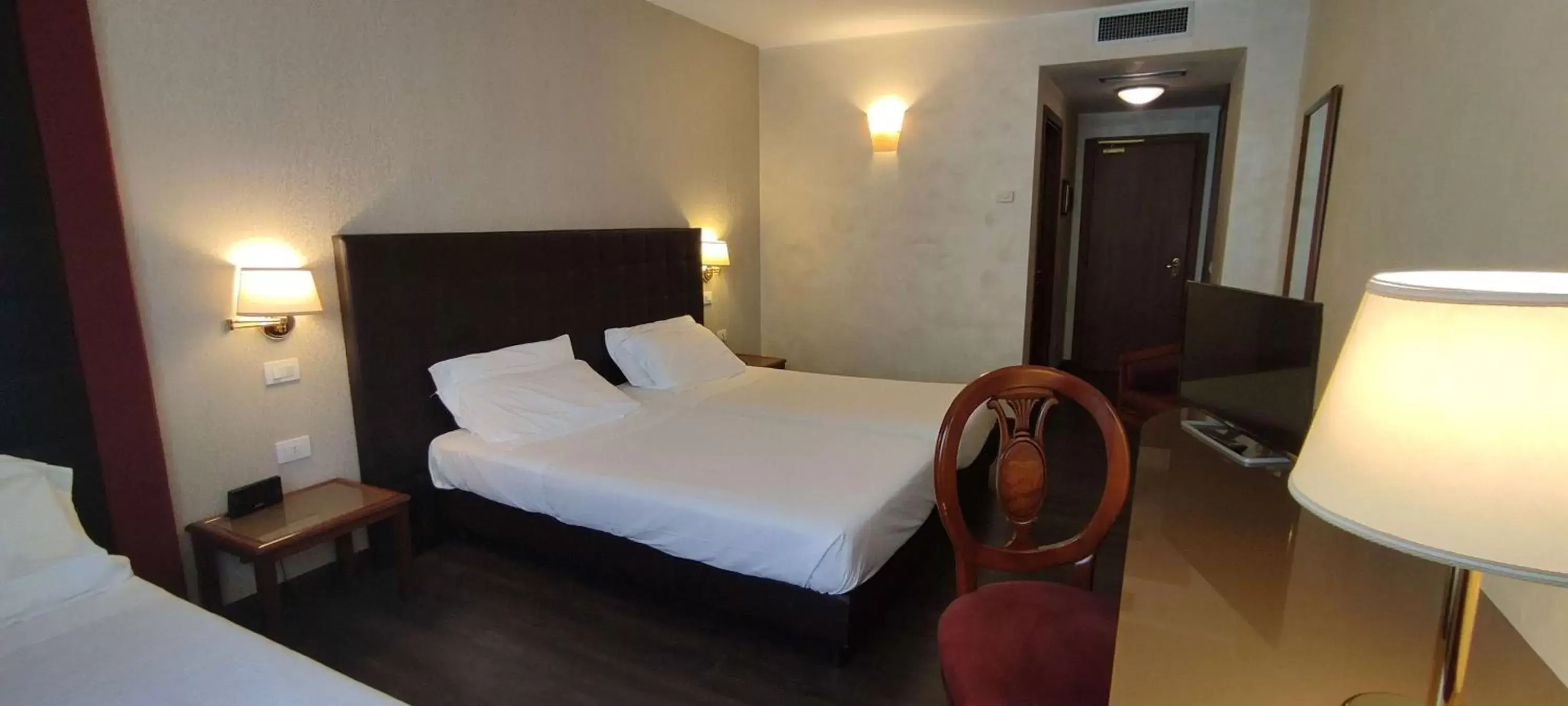 Superior Triple Room in Best Western Park Hotel Continental