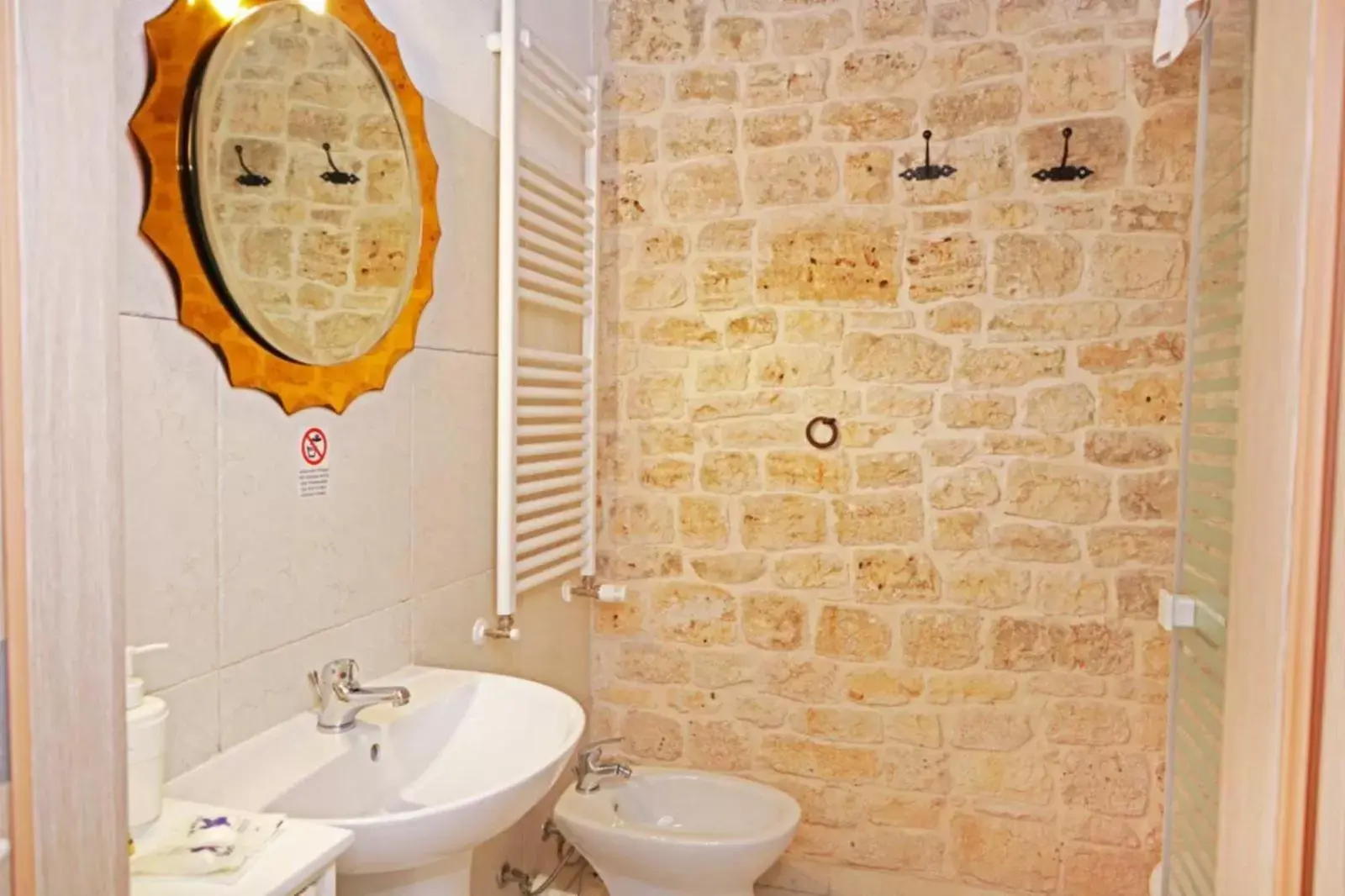 Bathroom in Agriturismo Masseria Alberotanza
