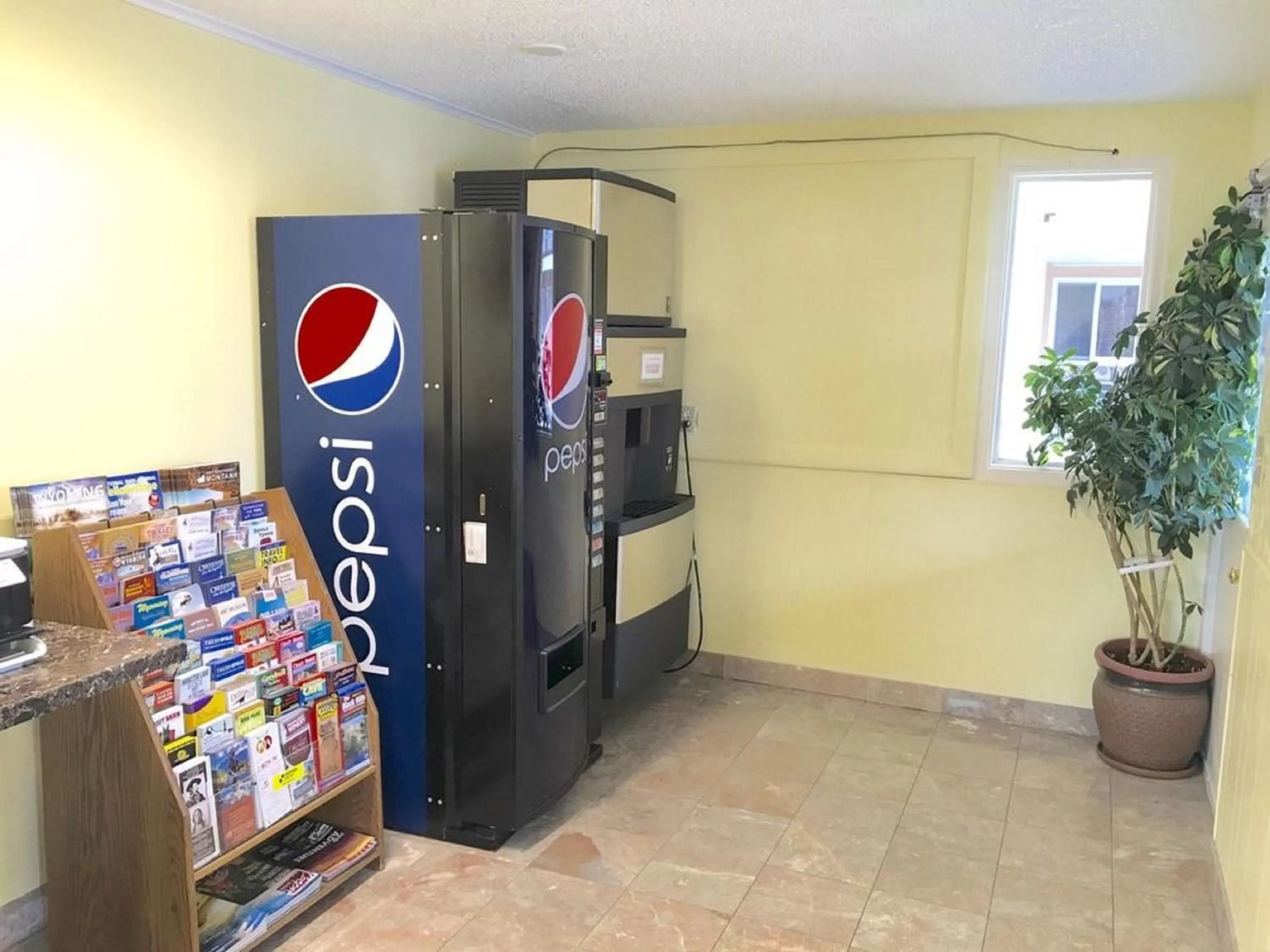 Lobby or reception in Alamo Inn