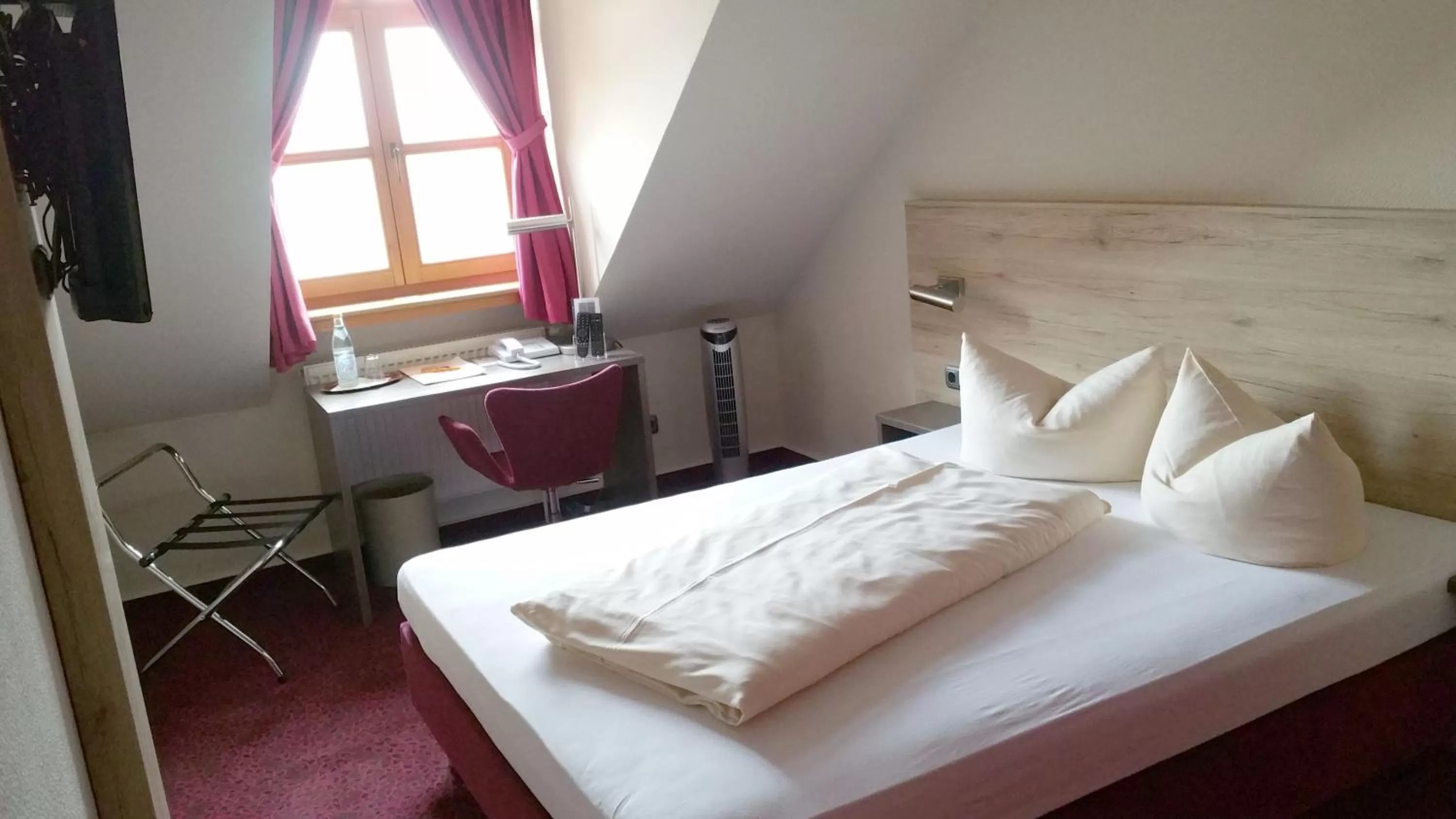 Photo of the whole room, Bed in Hotel-Restaurant Mayerhofer