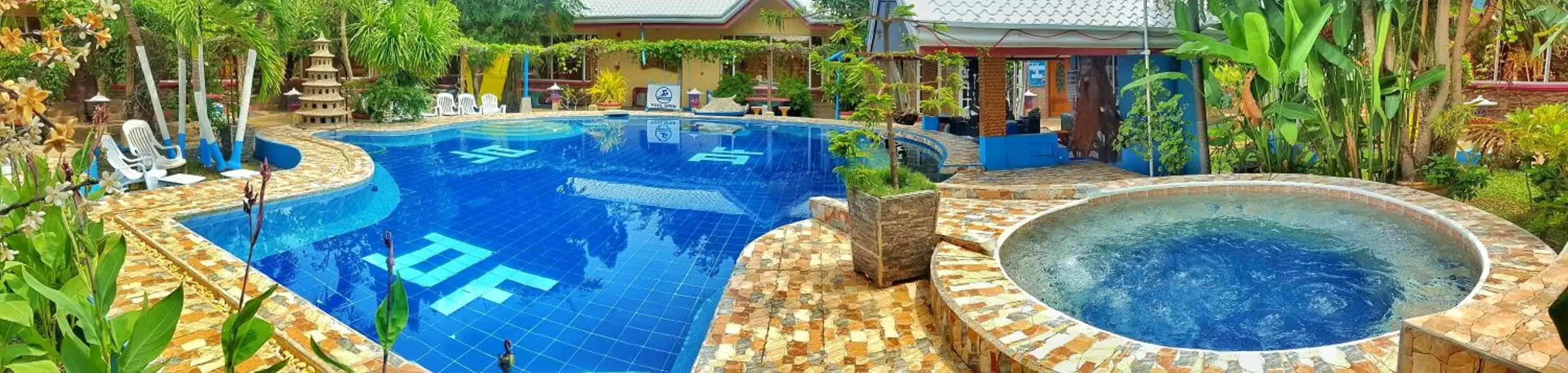 Swimming Pool in Deep Forest Garden Hotel