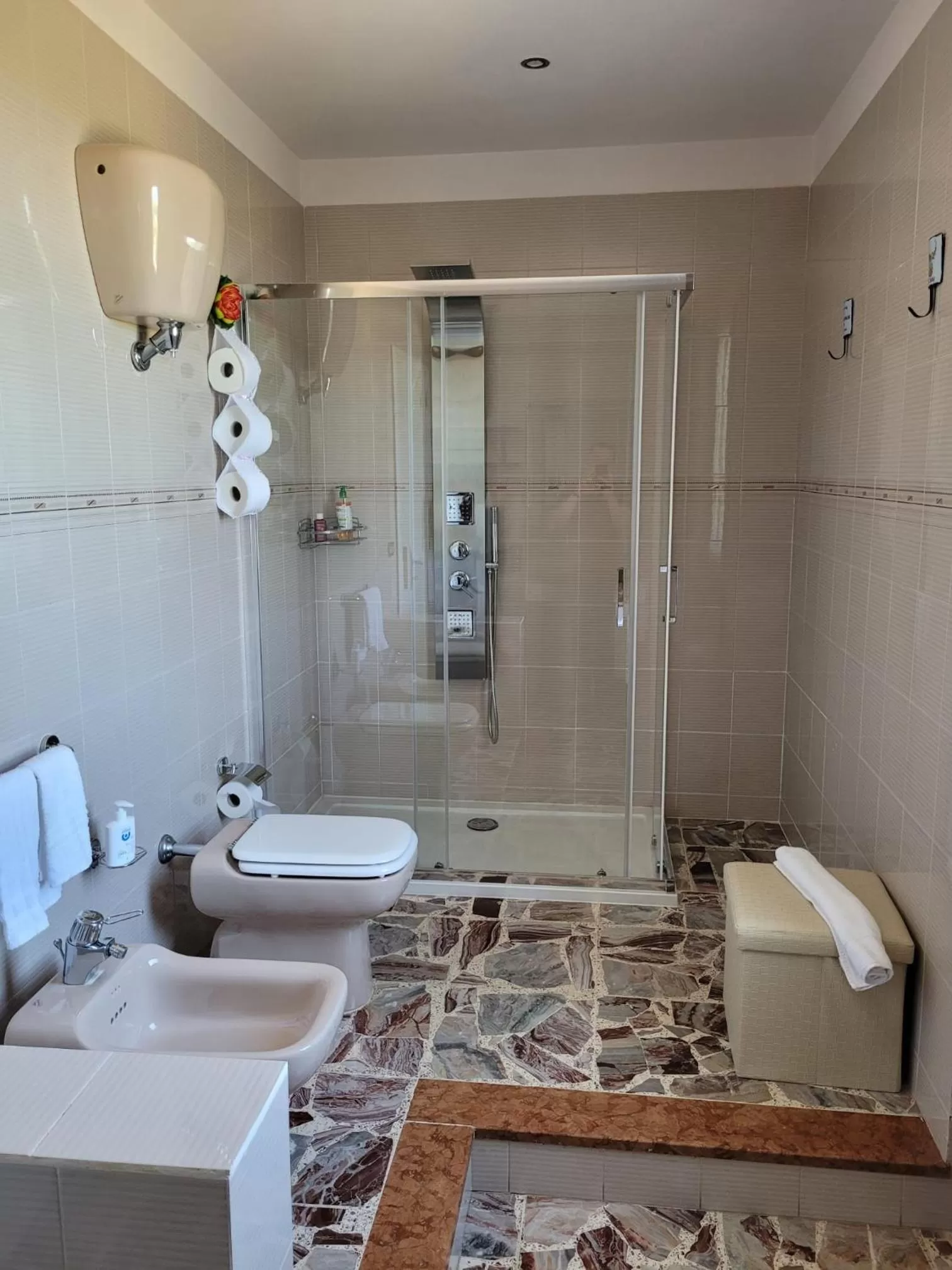 Bathroom in Pepe Rosa