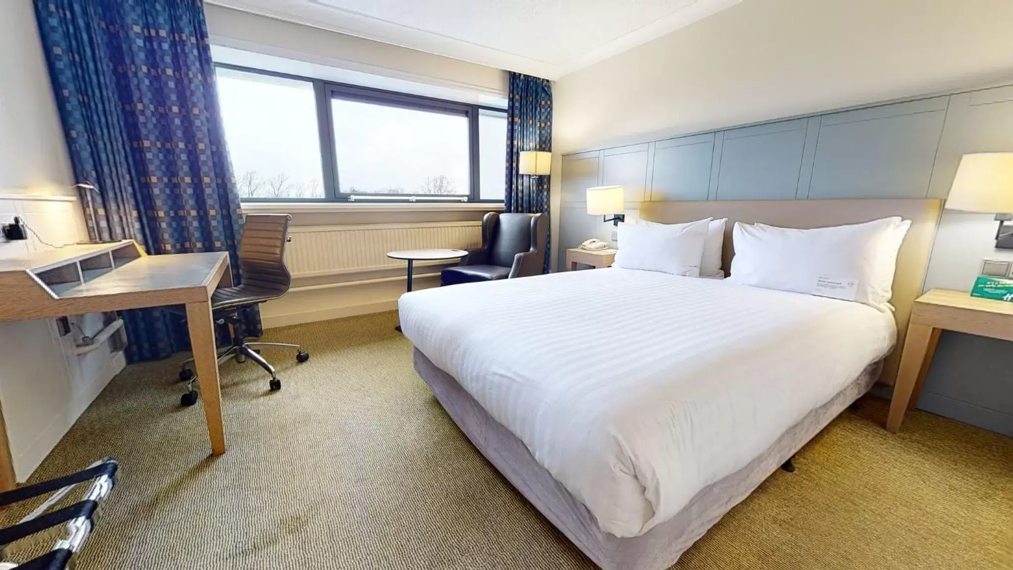 Photo of the whole room, Bed in Holiday Inn Cardiff City, an IHG Hotel