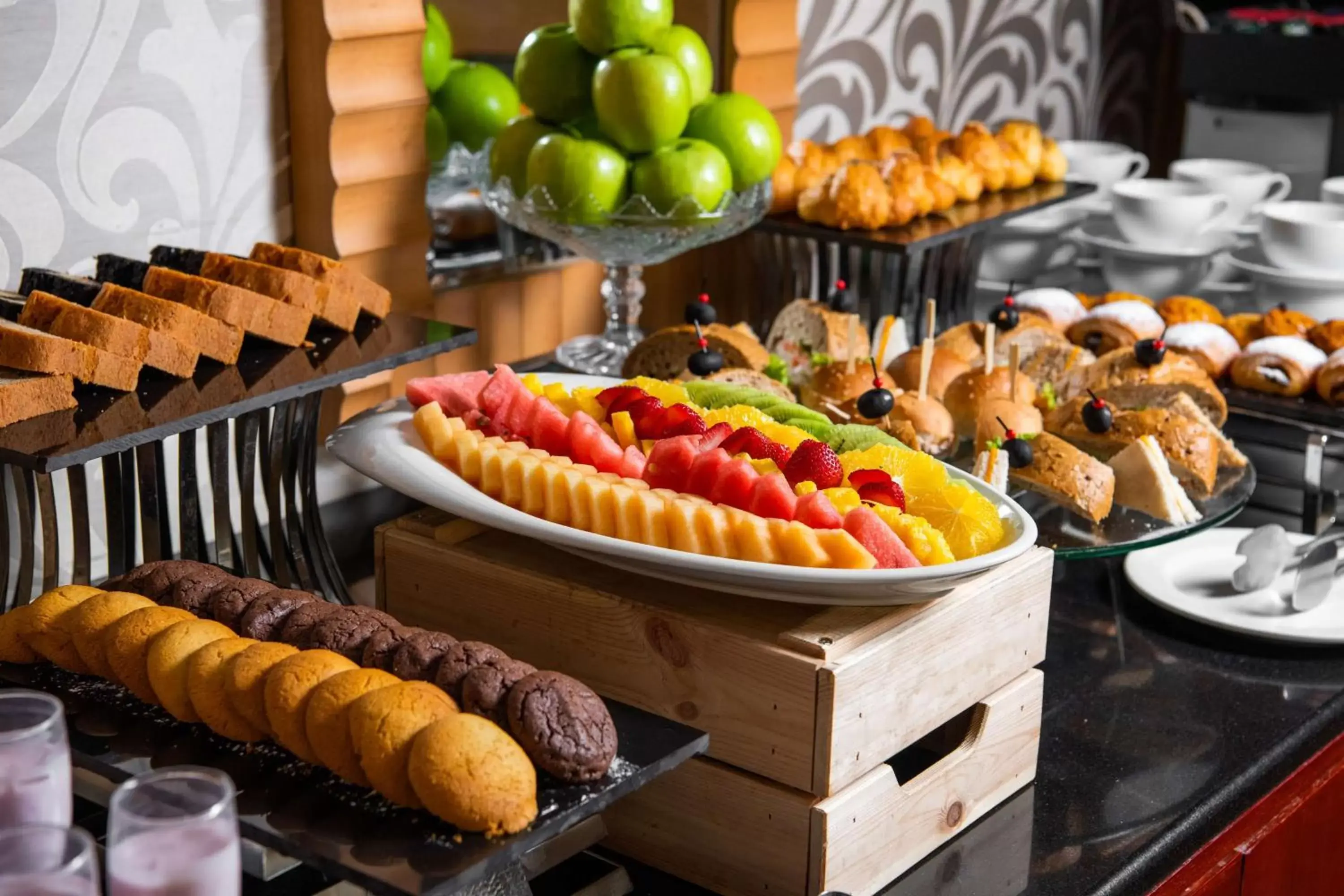 Restaurant/places to eat, Food in Radisson Blu Hotel, Riyadh Restaurant/places to eat, Food in Radisson Blu Hotel, Riyadh