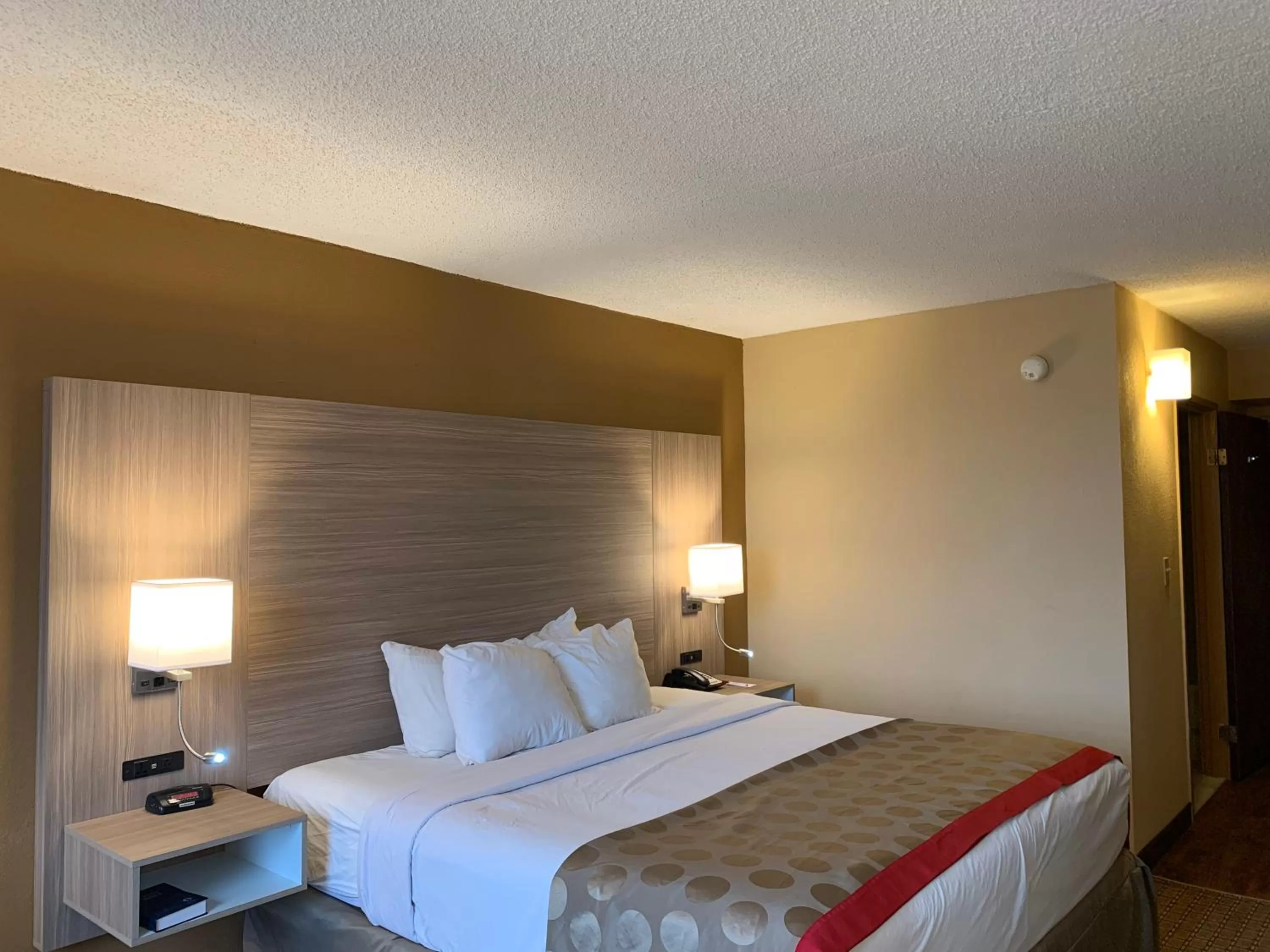Bed in Ramada by Wyndham West Atlantic City