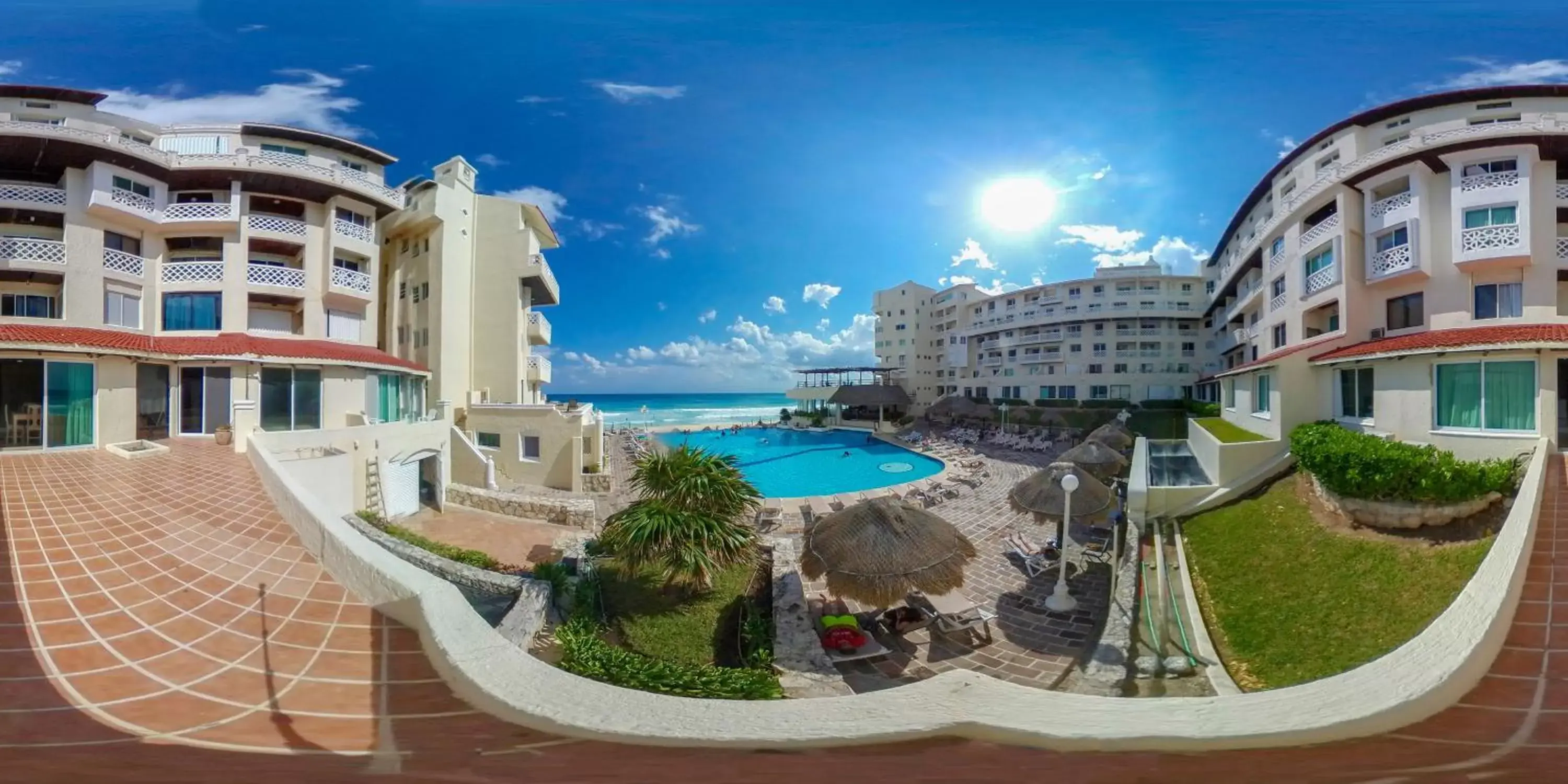 Bird's eye view, Pool View in BSEA Cancun Plaza Hotel