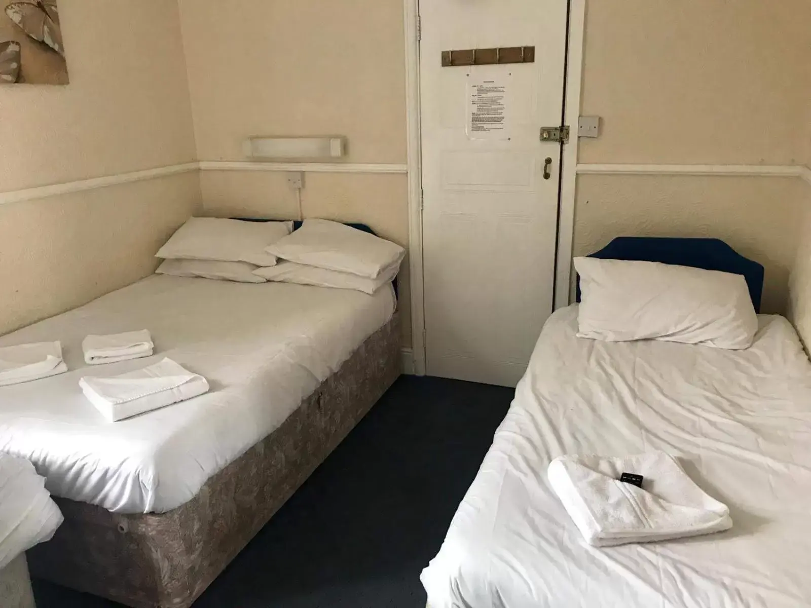 Bed in Hayward Hotel