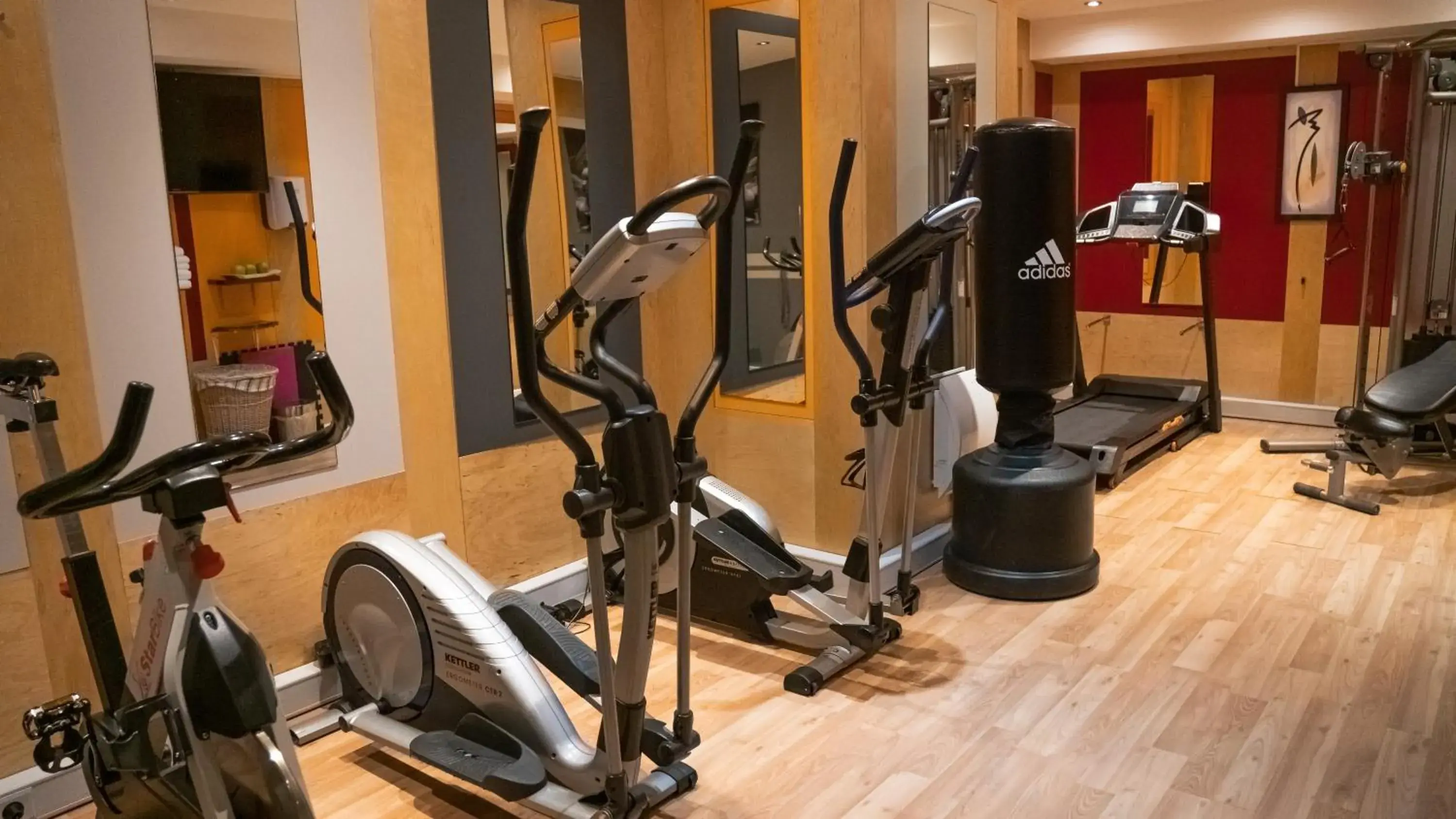 Fitness centre/facilities in Best Western Plus Grand Hotel Victor Hugo Fitness centre/facilities in Best Western Plus Grand Hotel Victor Hugo
