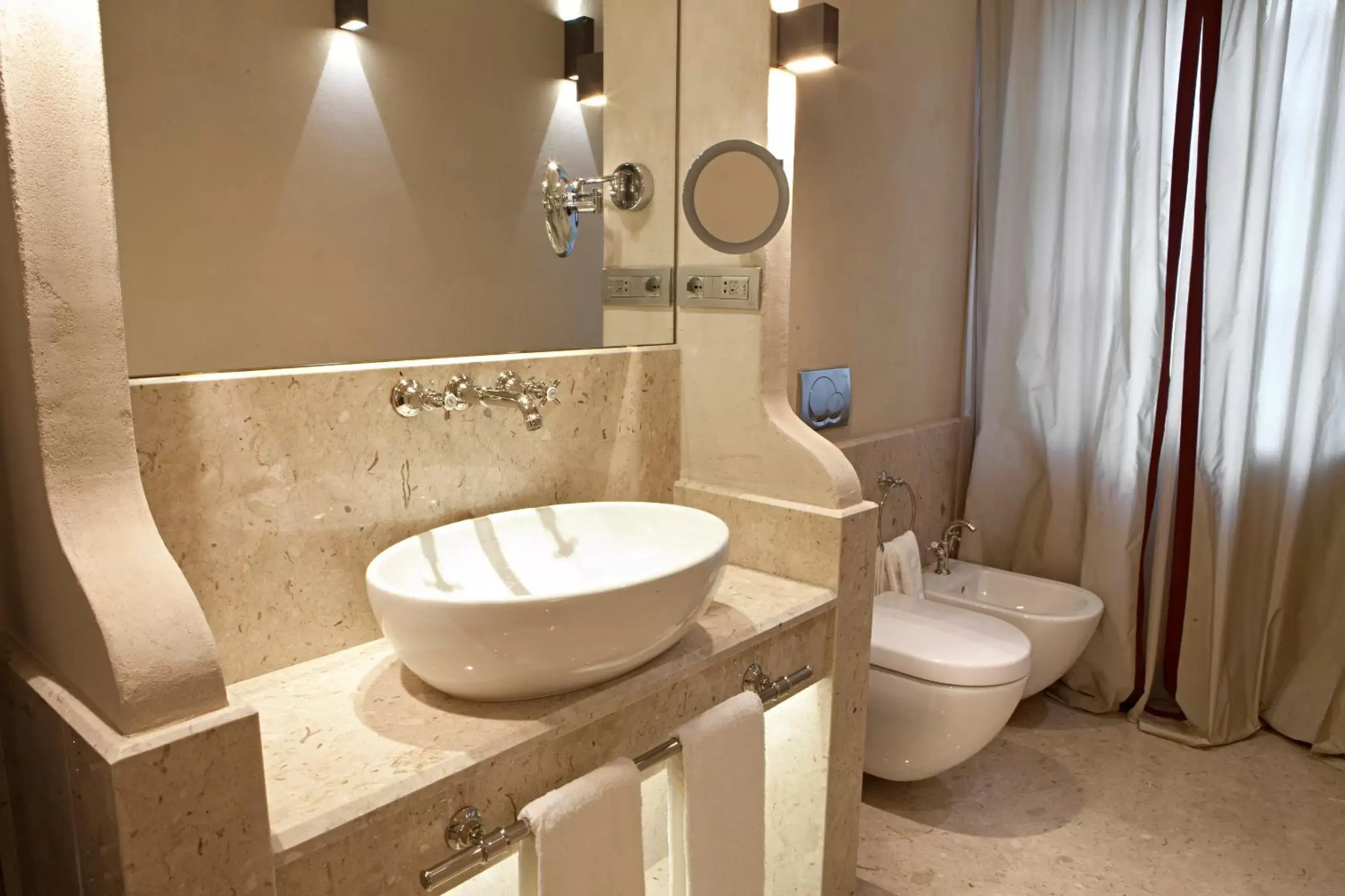 Bathroom in Palazzo Righini