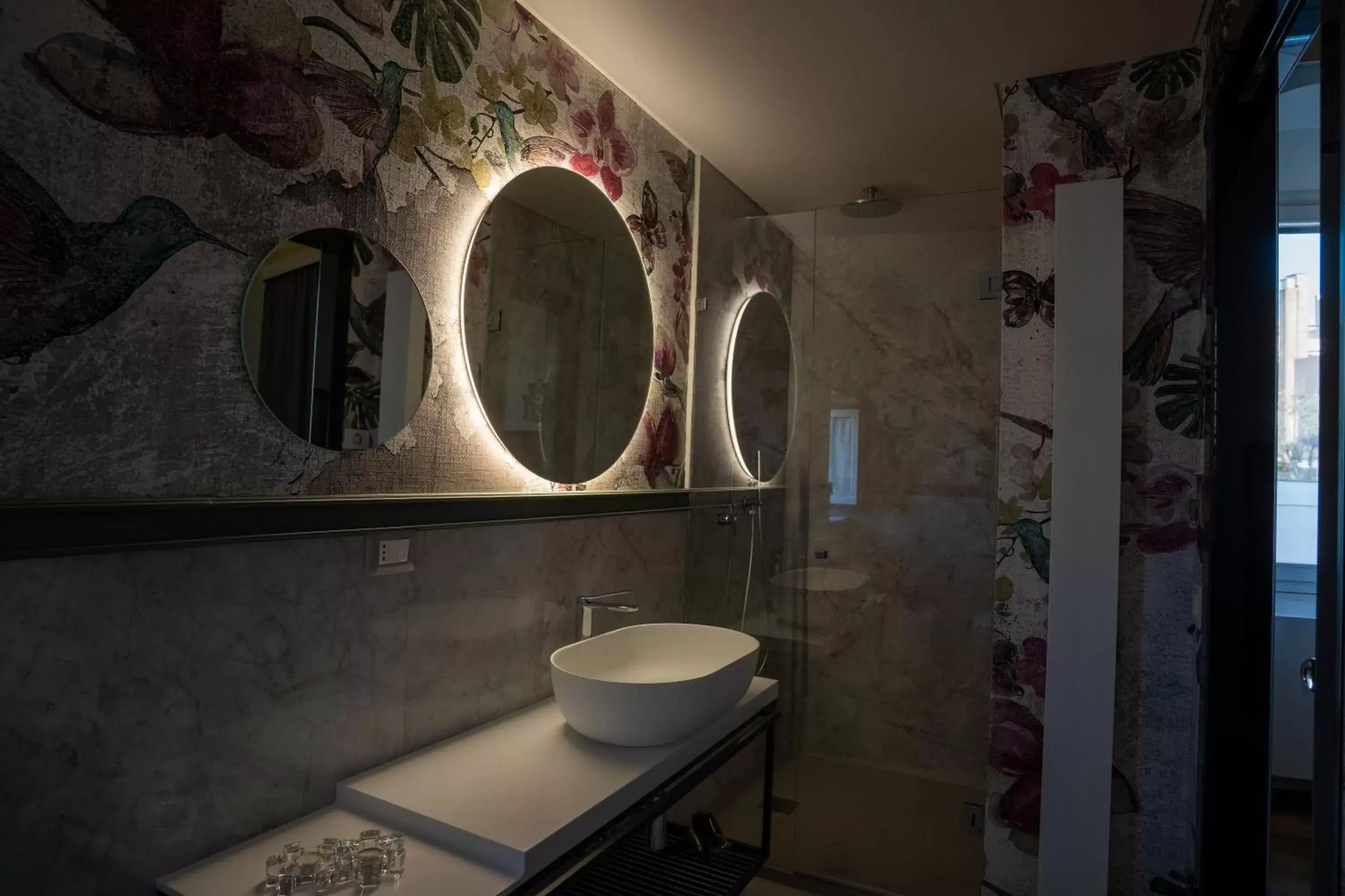 Bathroom in Lo Stemma Luxury Hotel