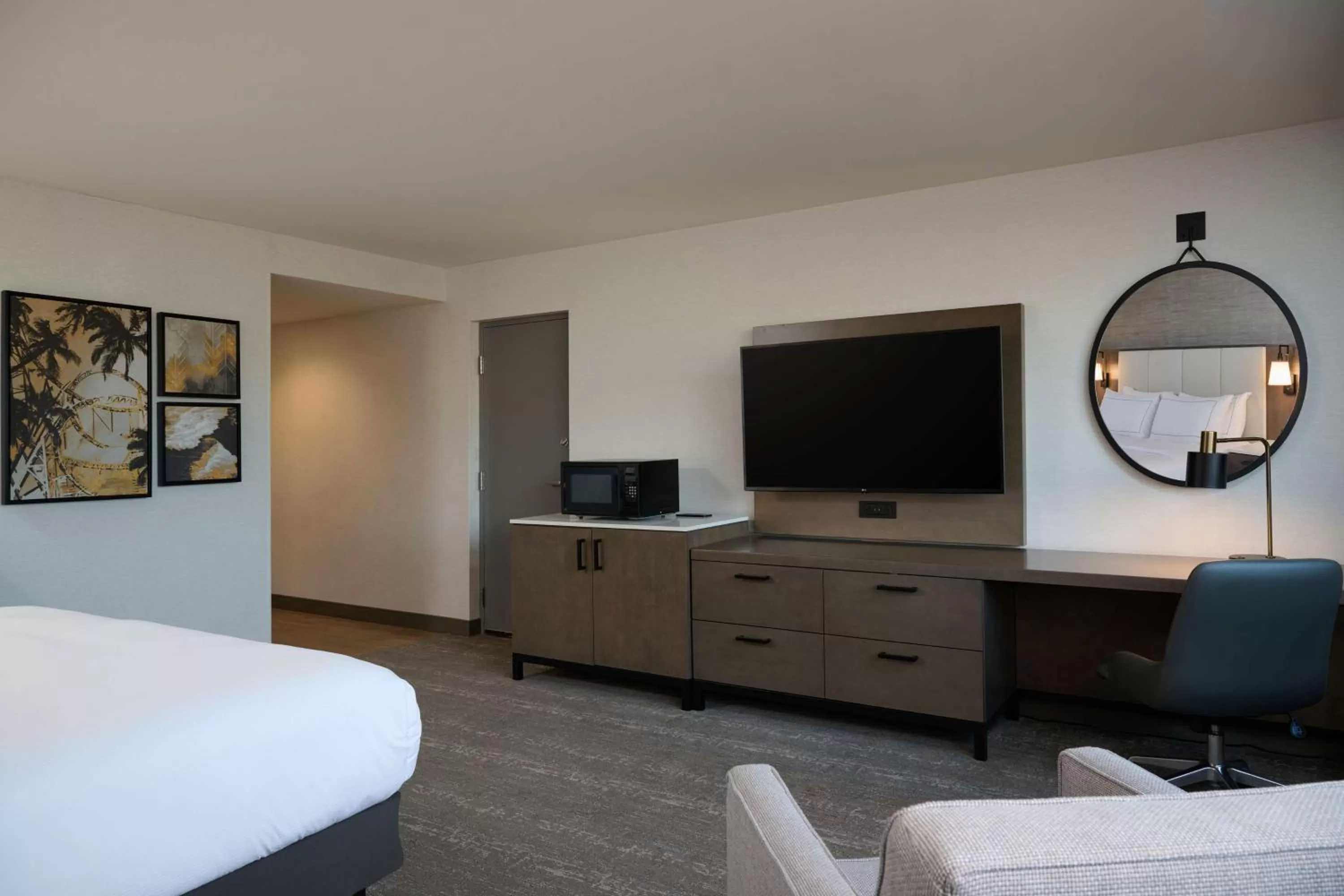 Bedroom, Bed in Doubletree by Hilton Buena Park