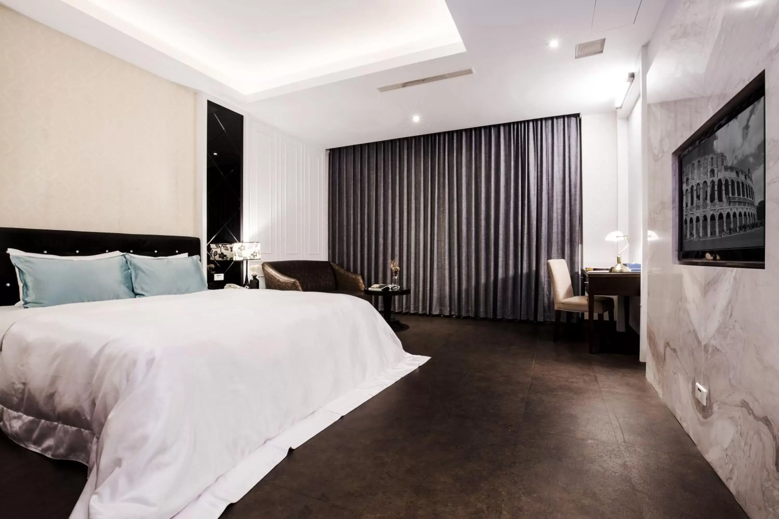 Bedroom, Bed in Duo Romance Hotel