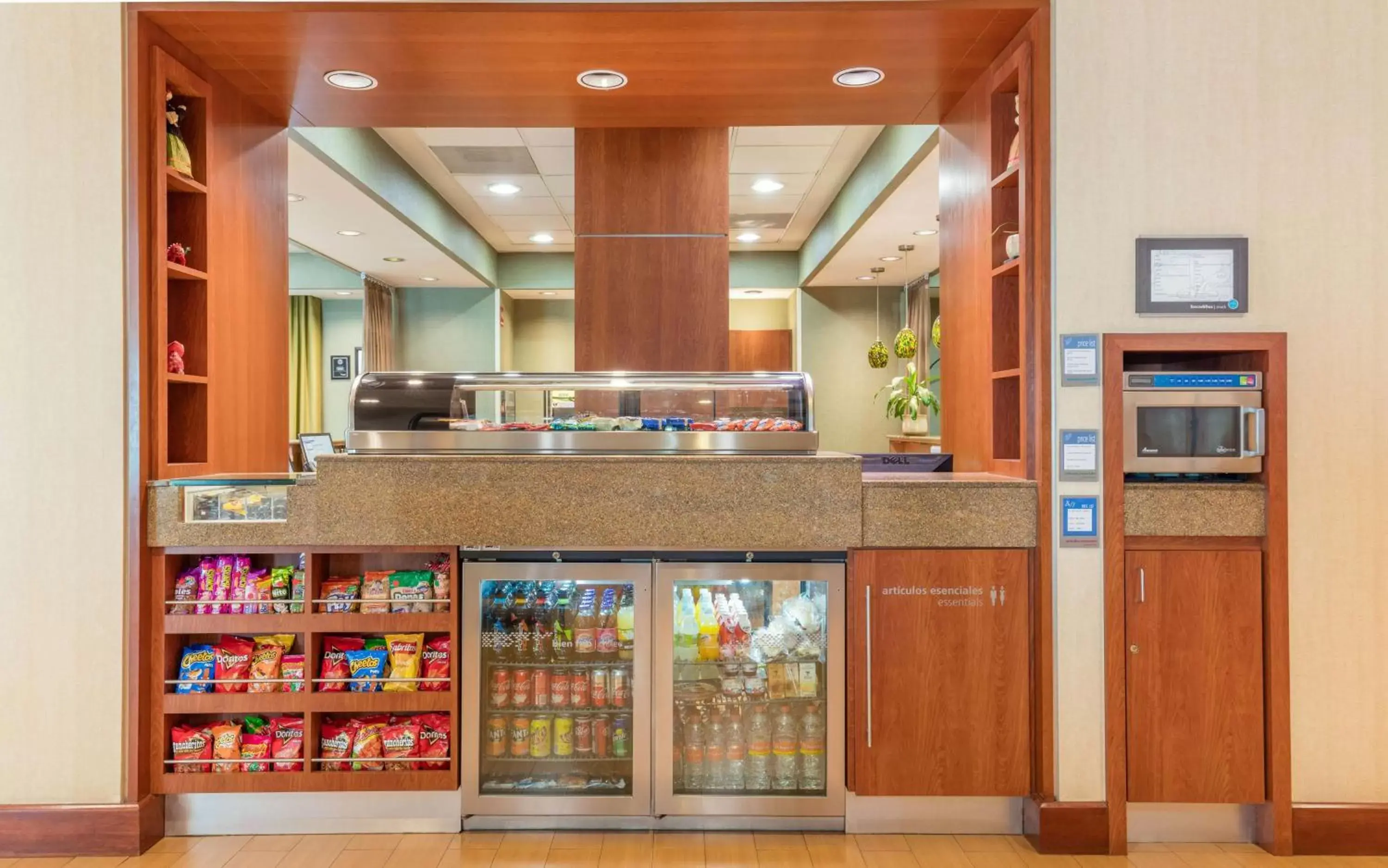 Dining area in Hampton by Hilton Queretaro Tecnologico