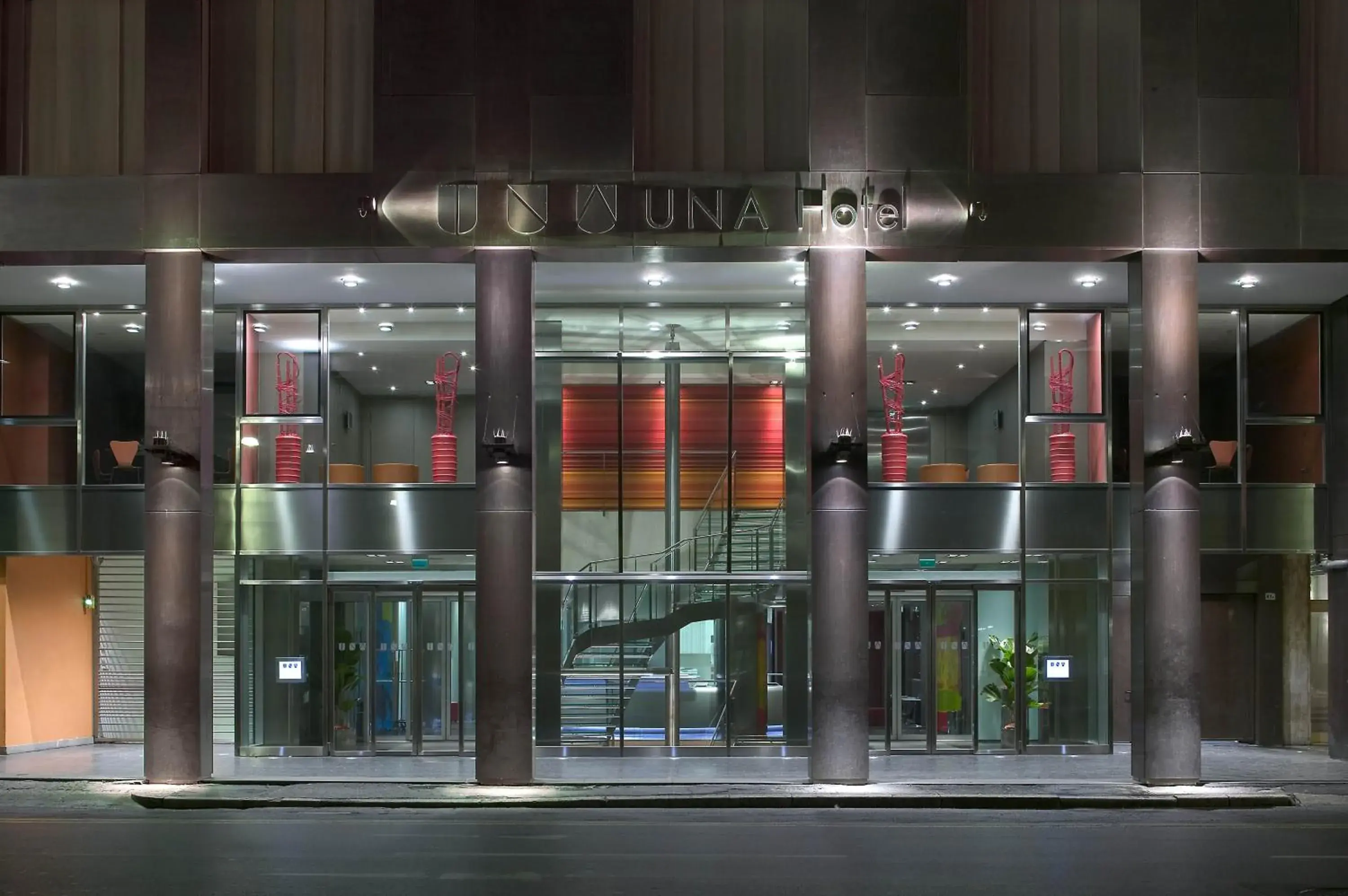 Facade/entrance in UNAHOTELS Bologna Centro