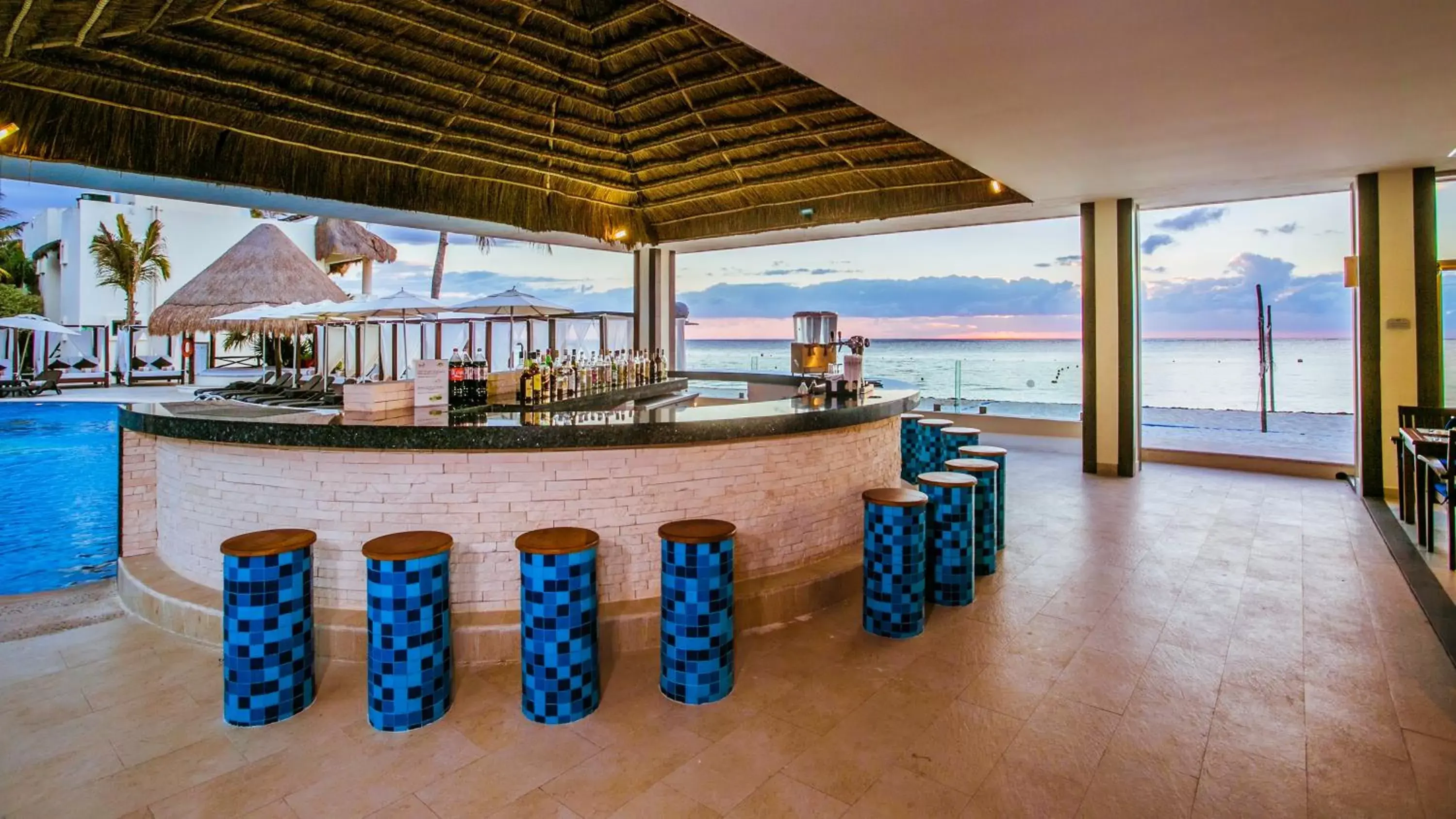 Lounge or bar in Desire Riviera Maya Resort