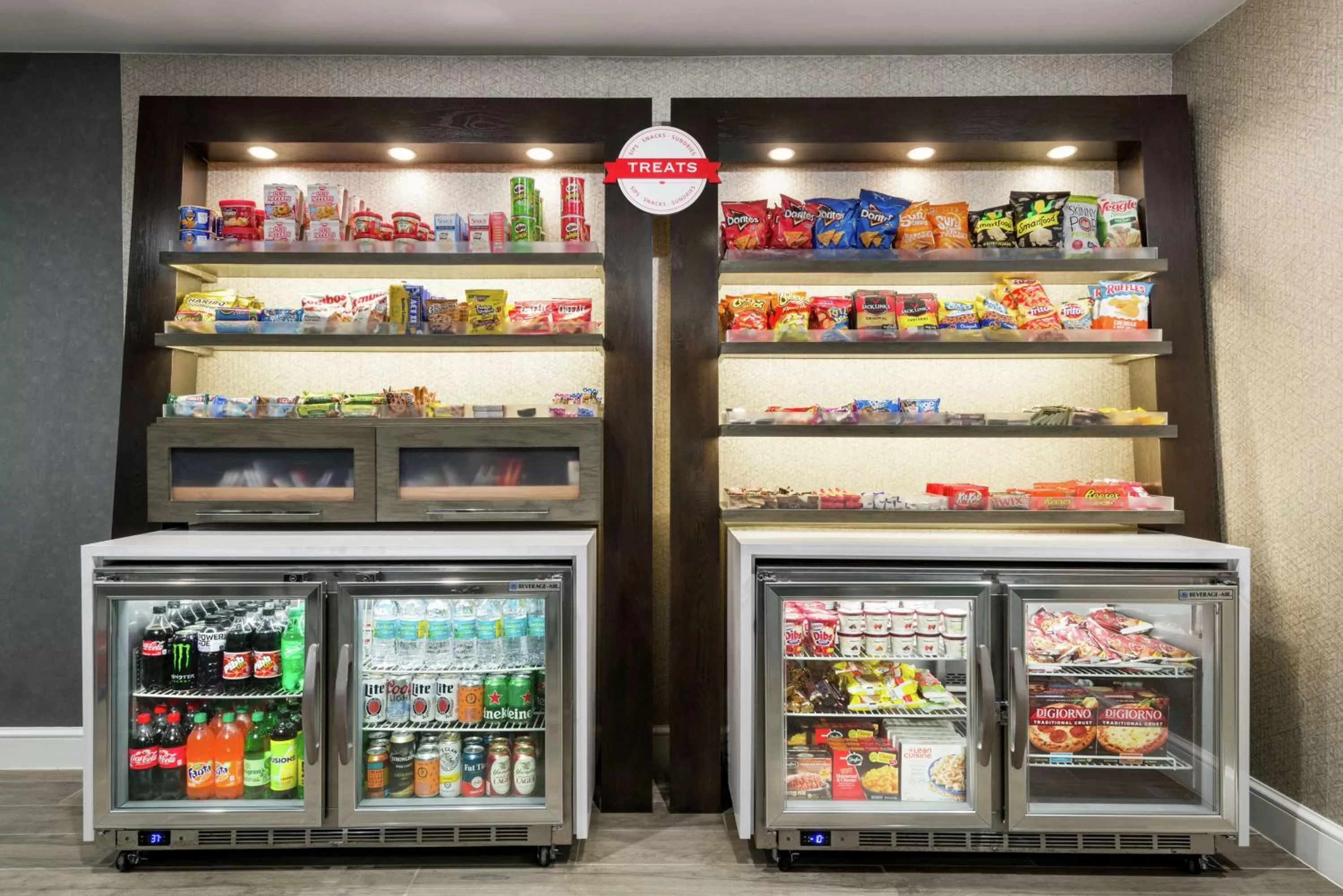 Restaurant/places to eat in Hampton Inn & Suites Tampa Ybor City Downtown