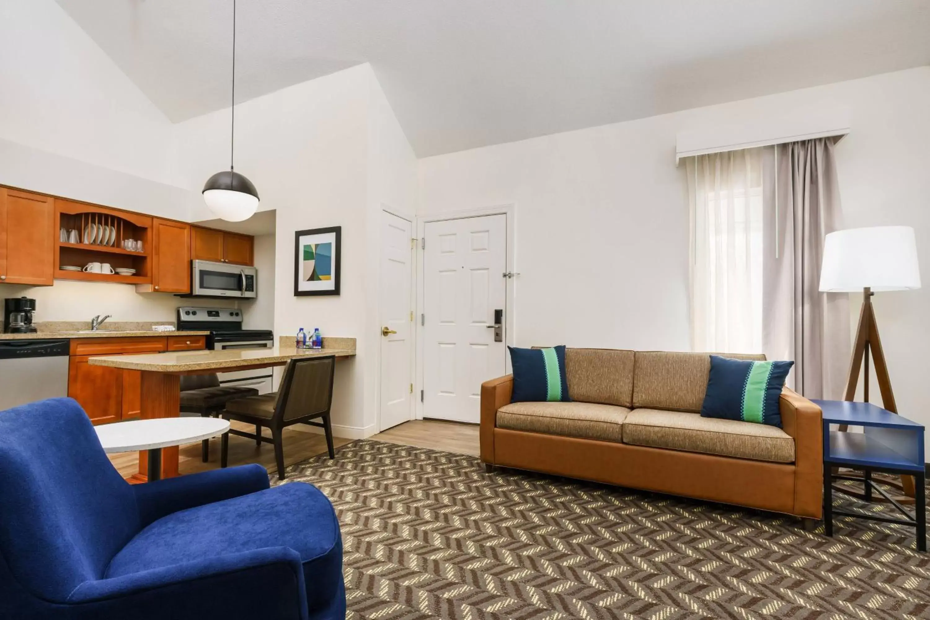 Living room, Seating Area in Residence Inn Hartford Windsor