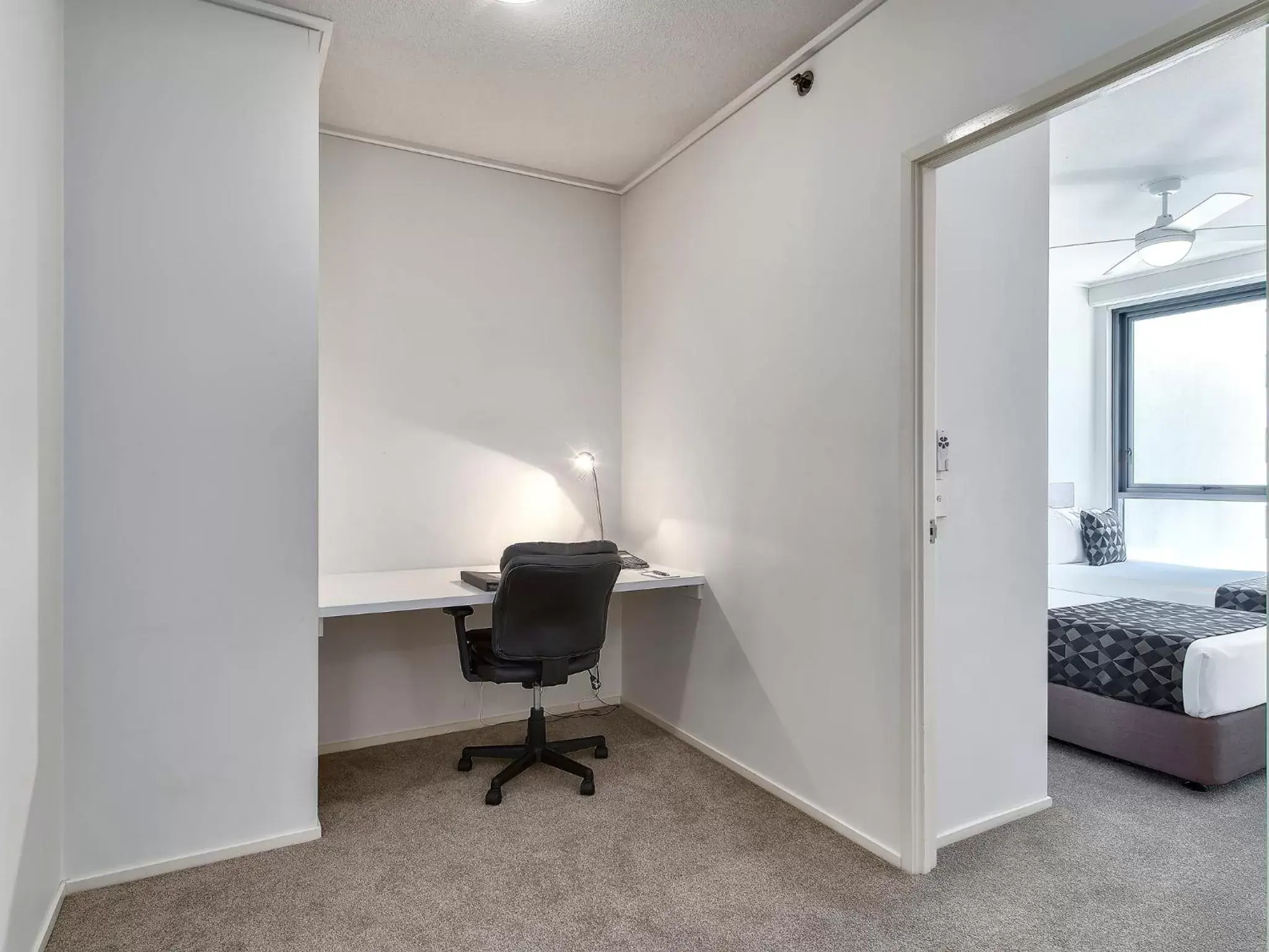 Business facilities, TV/Entertainment Center in Flynn Brisbane