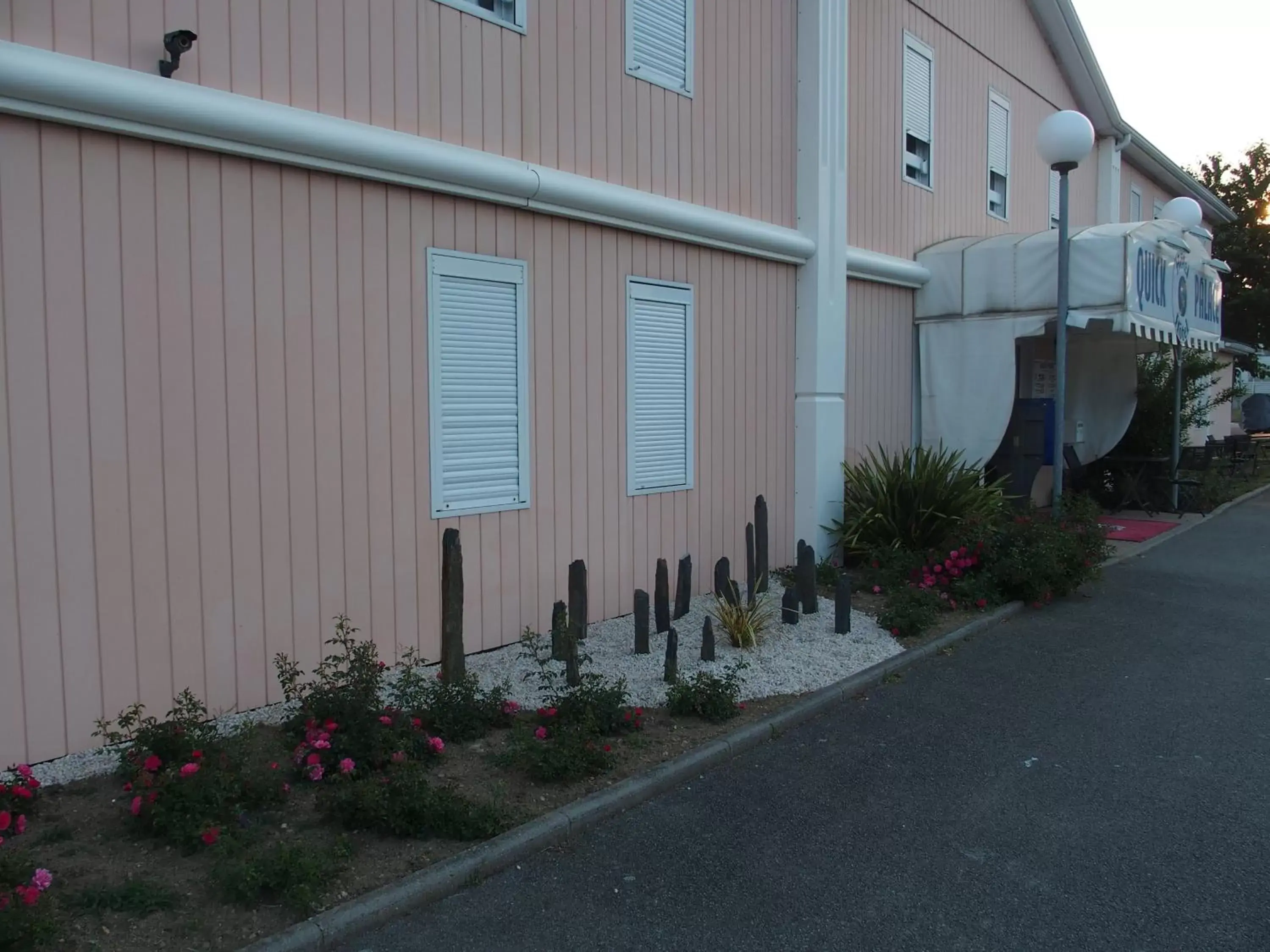 Property building, Facade/Entrance in Quick Palace Vannes