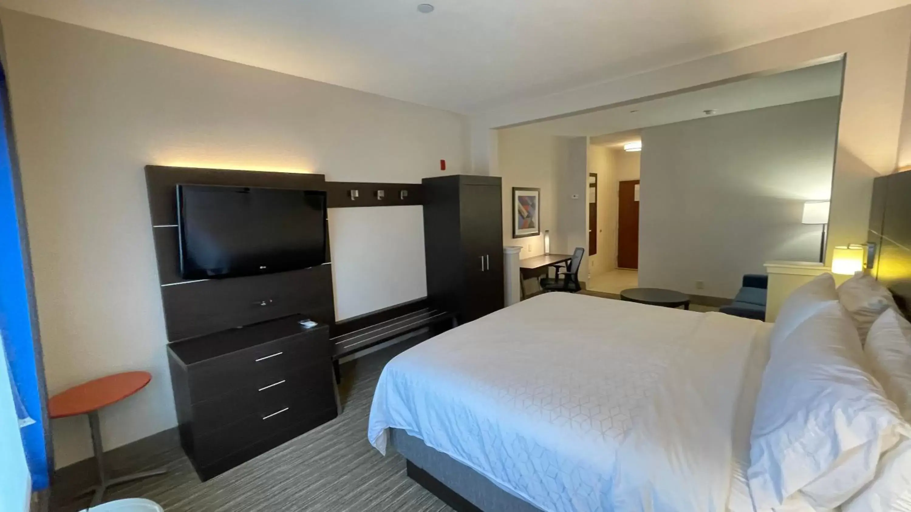 Photo of the whole room, TV/Entertainment Center in Holiday Inn Express Hotel & Suites Decatur, TX, an IHG Hotel
