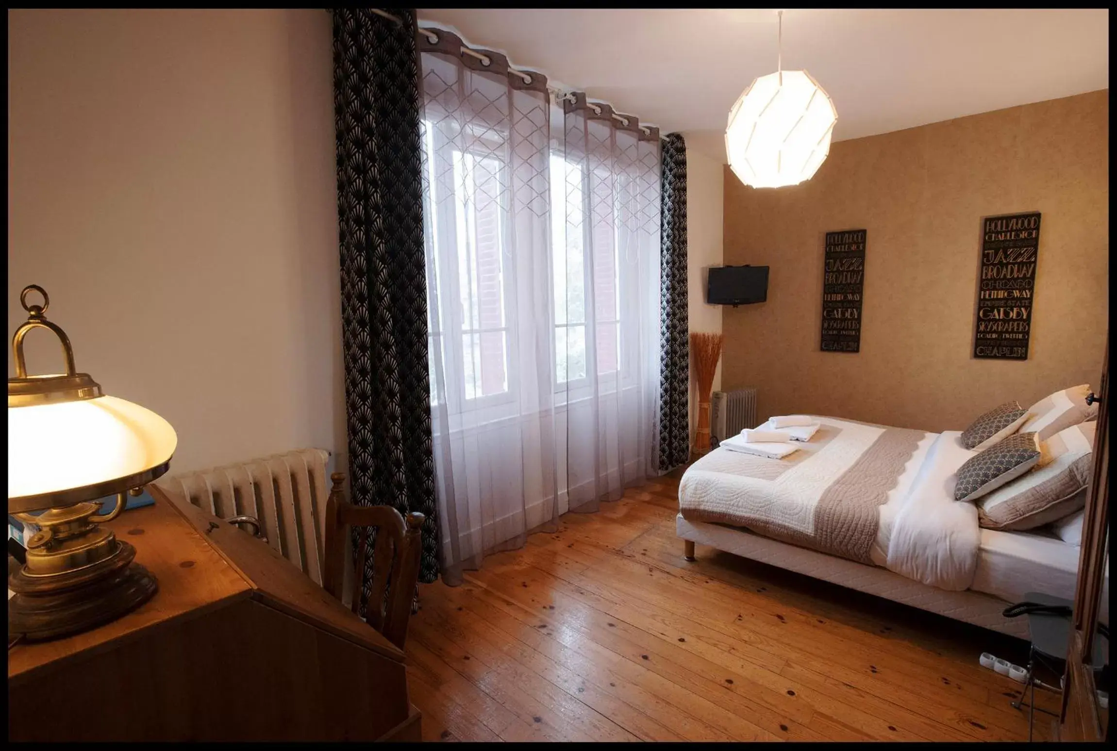 Photo of the whole room, Bed in HOTEL BELLEVUE