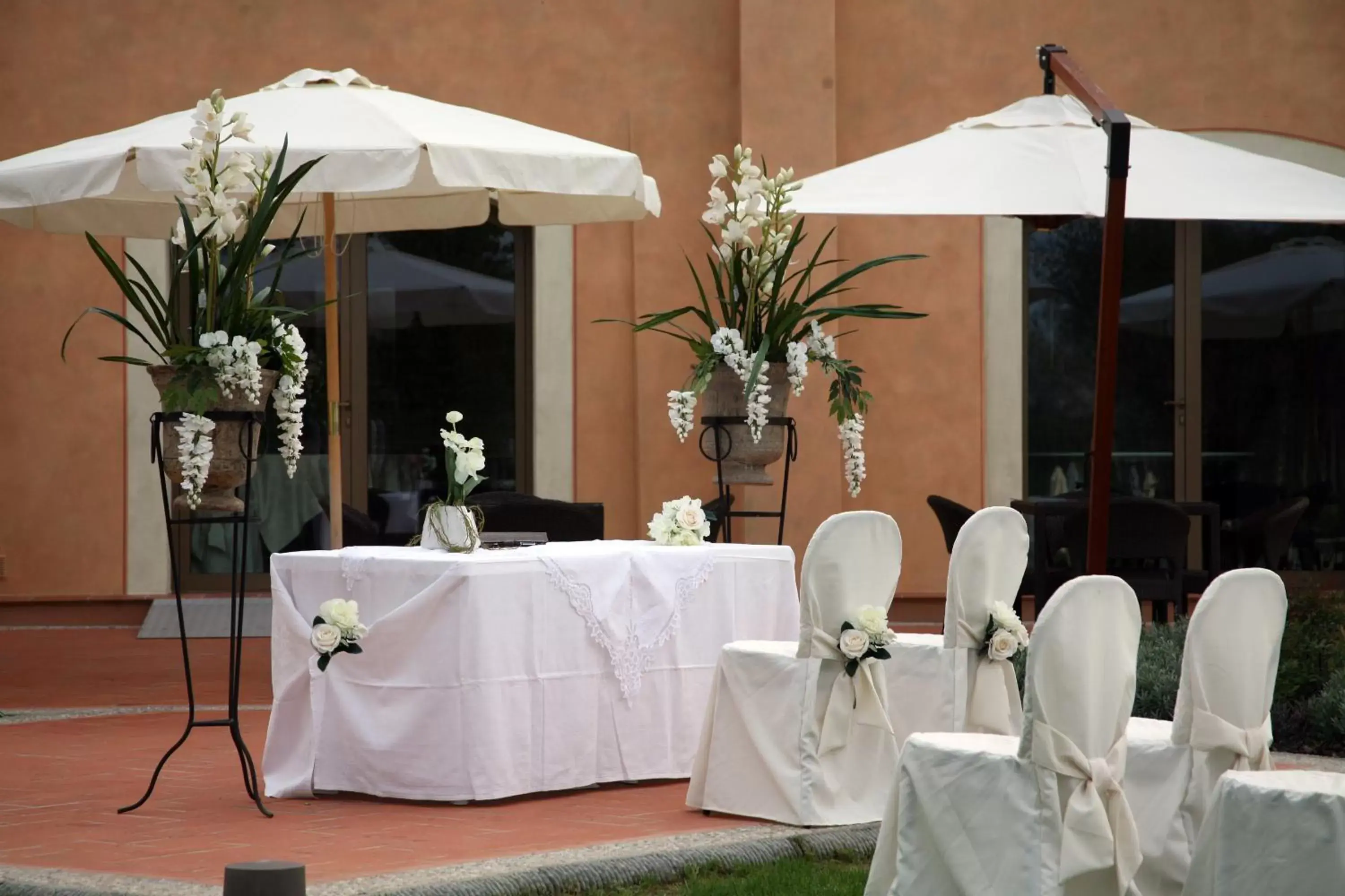 Day, Banquet Facilities in Le Colombaie Country Resort
