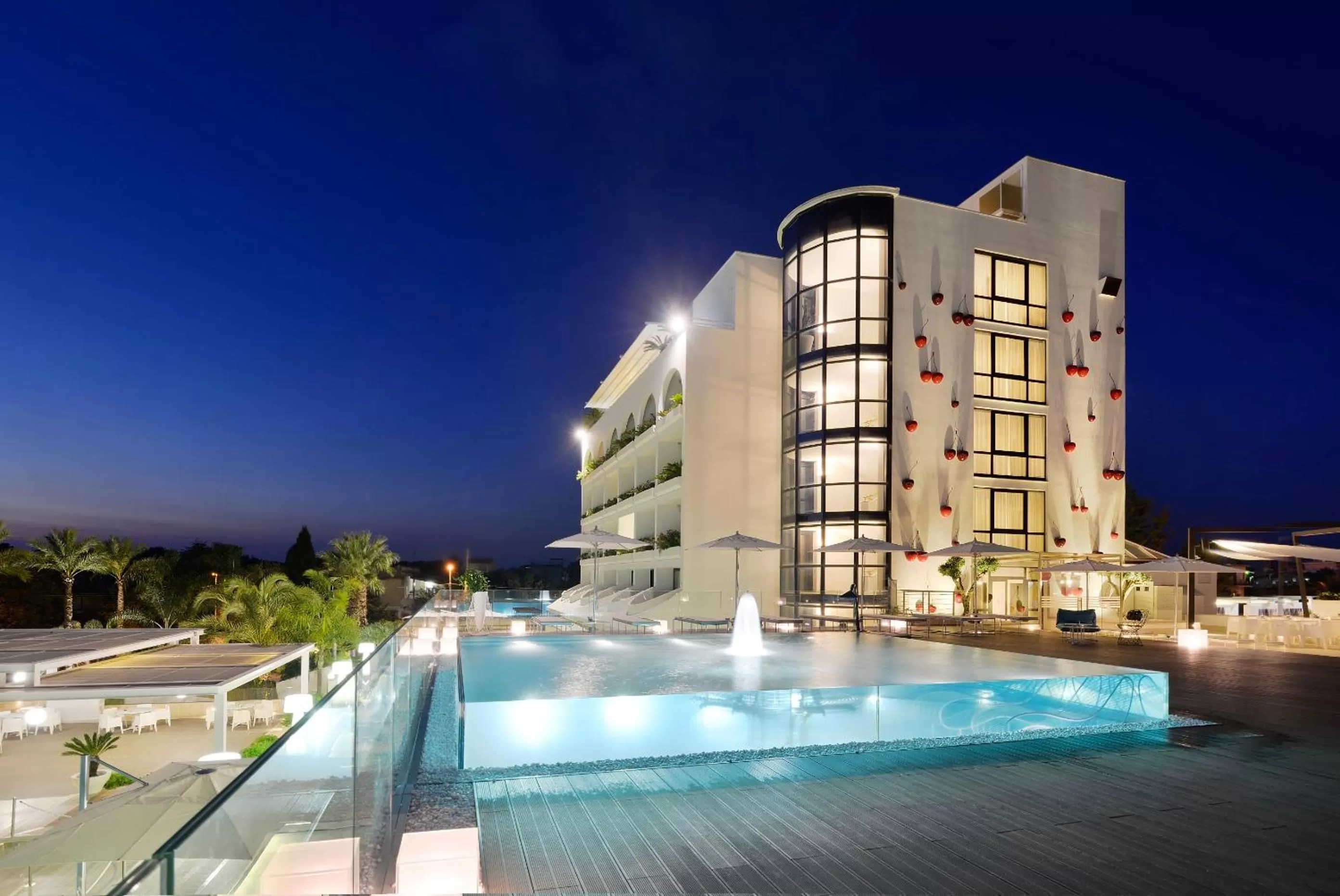 Pool view in Mec Paestum Hotel