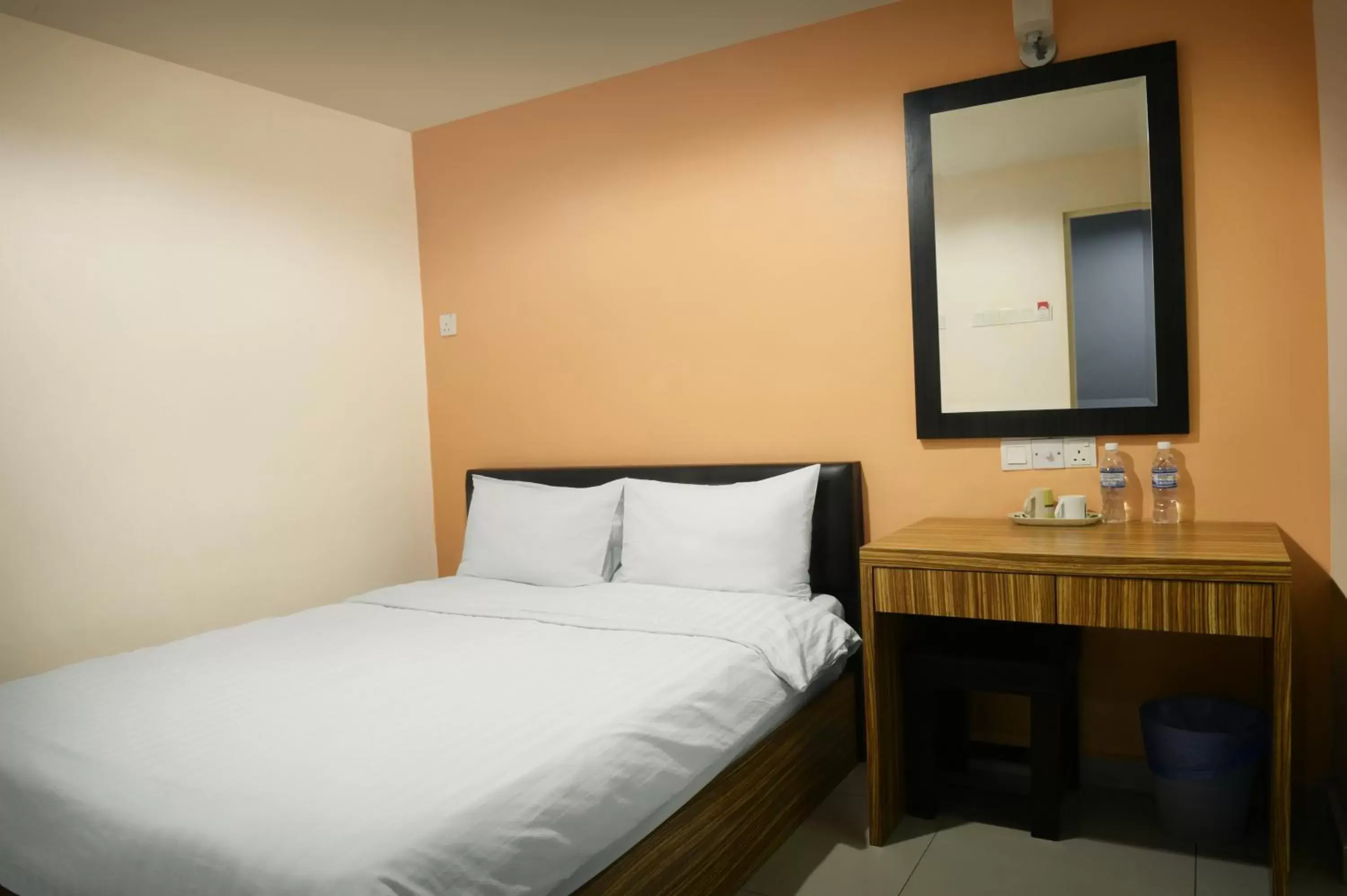 Bedroom, Bed in Brezza Hotel Lumut