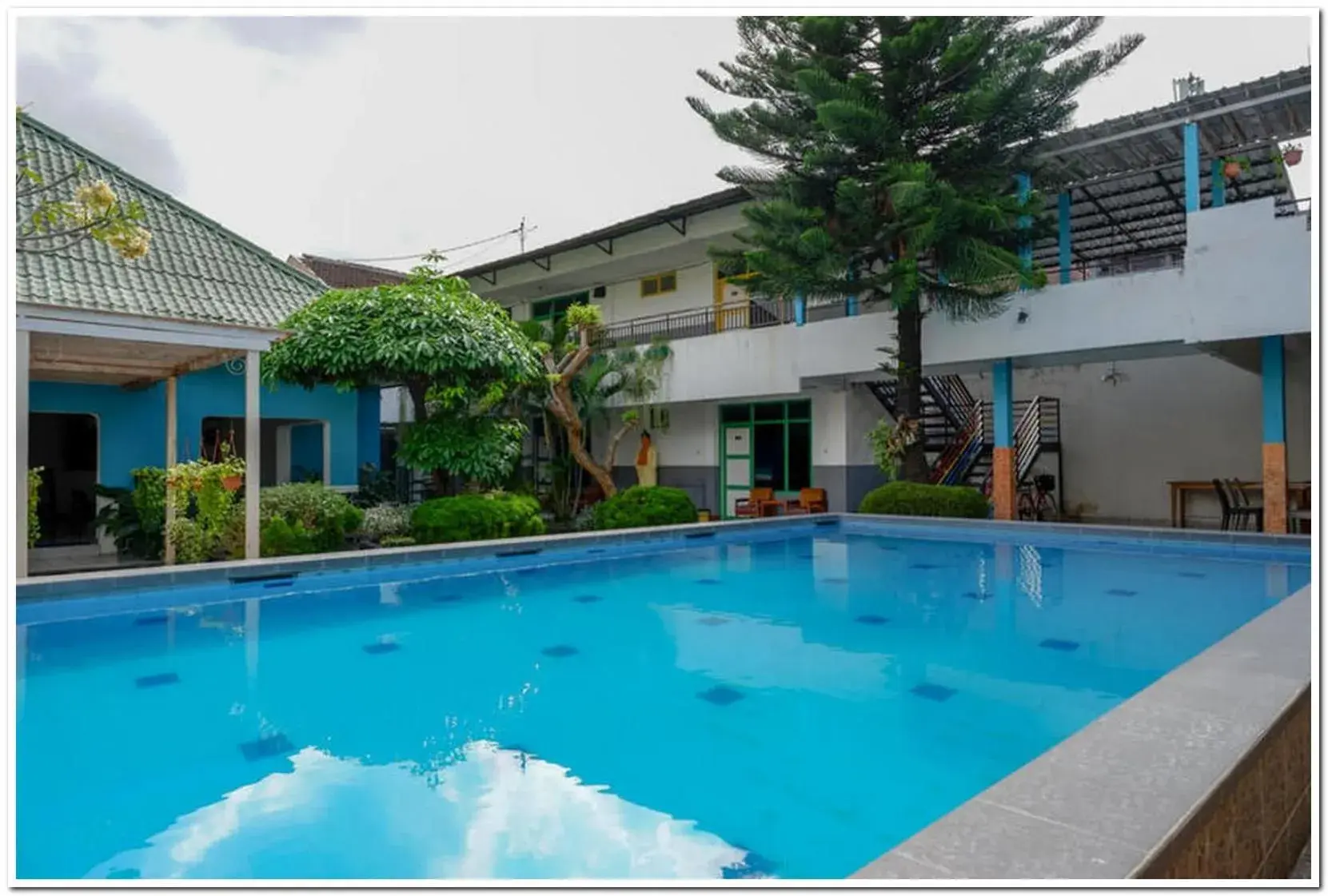 Property building in RedDoorz @ Prawirotaman Property building in RedDoorz @ Prawirotaman