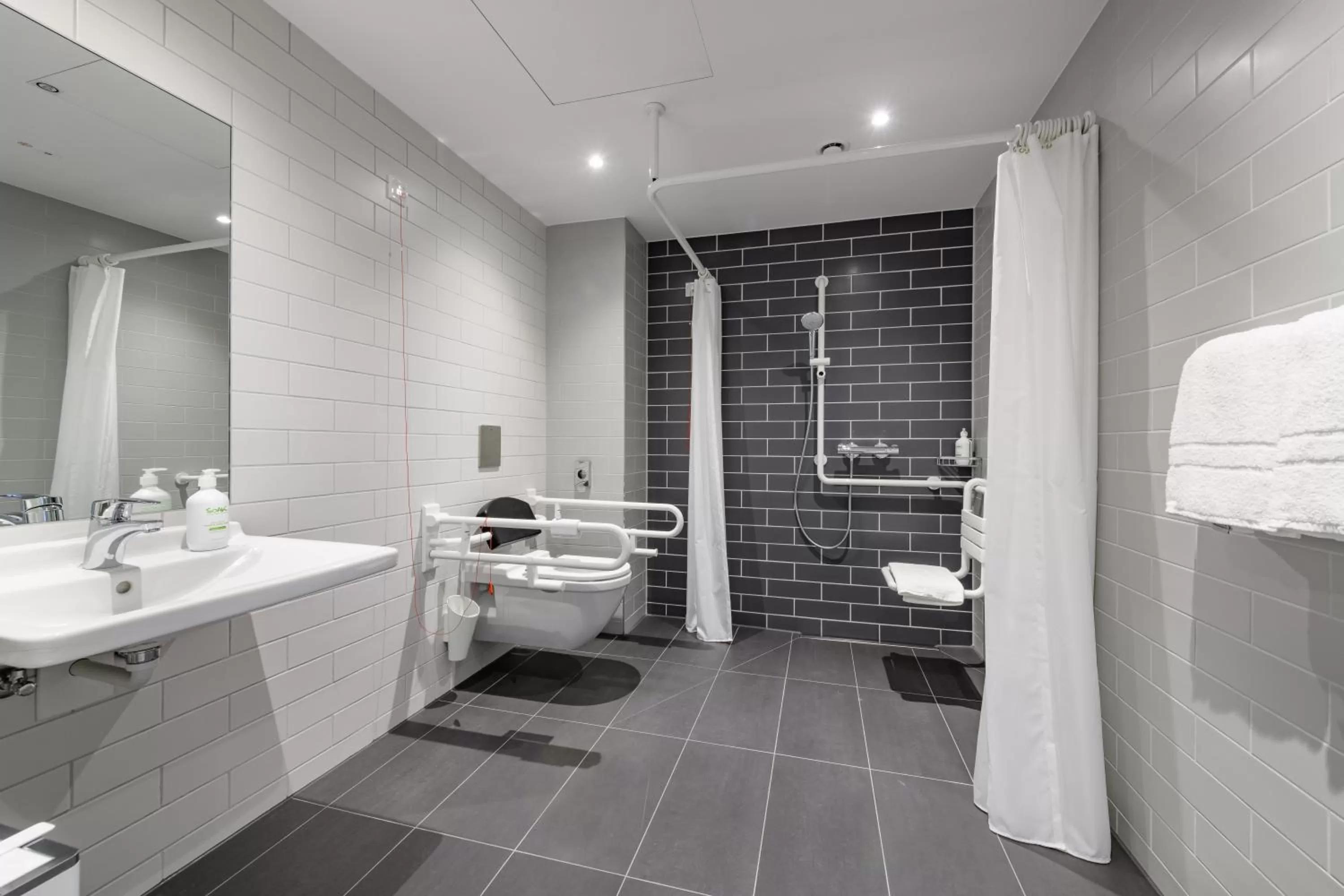 Shower in Holiday Inn Express - Fulda by IHG