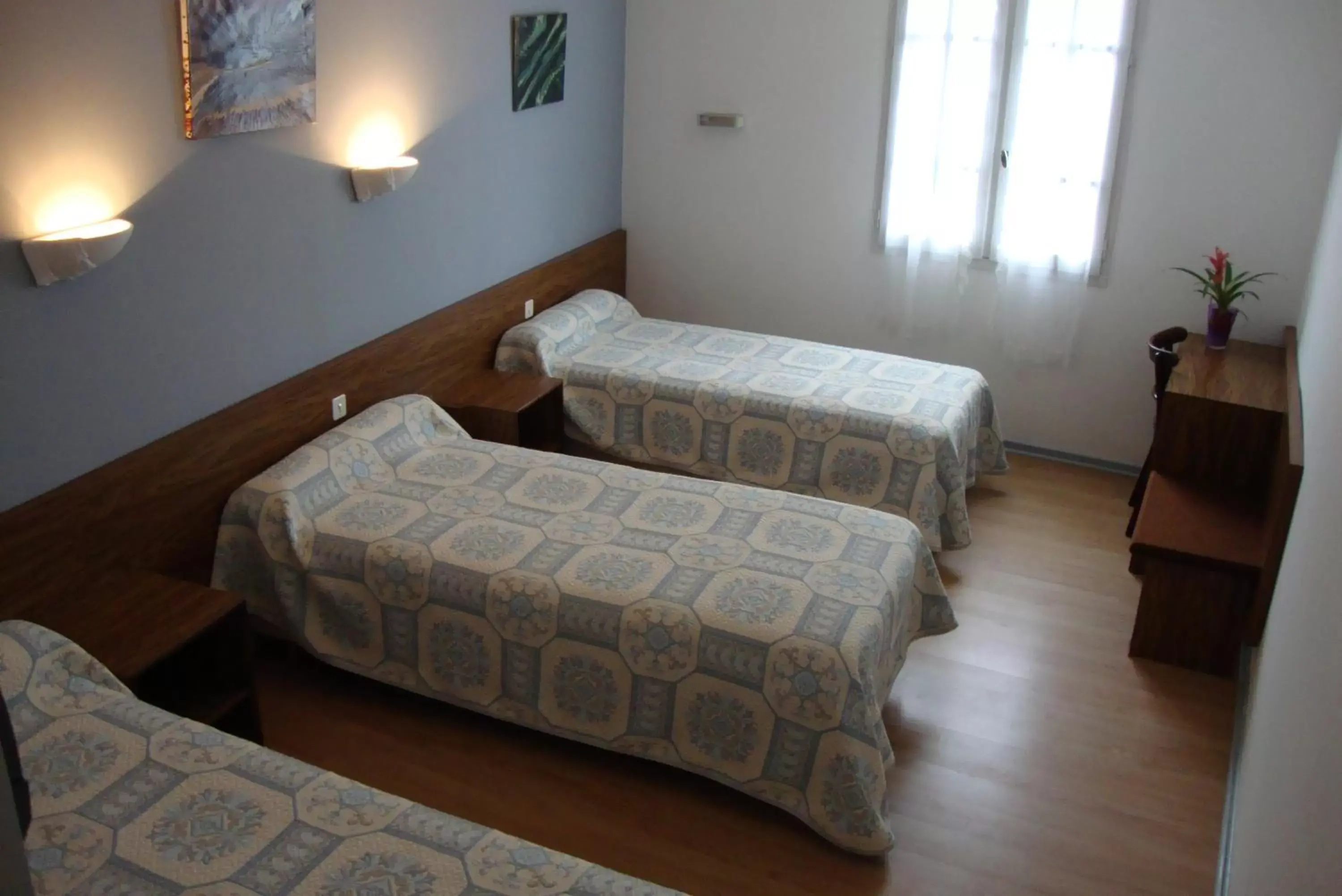 Bedroom, Bed in Hôtel Au Petit Languedoc
