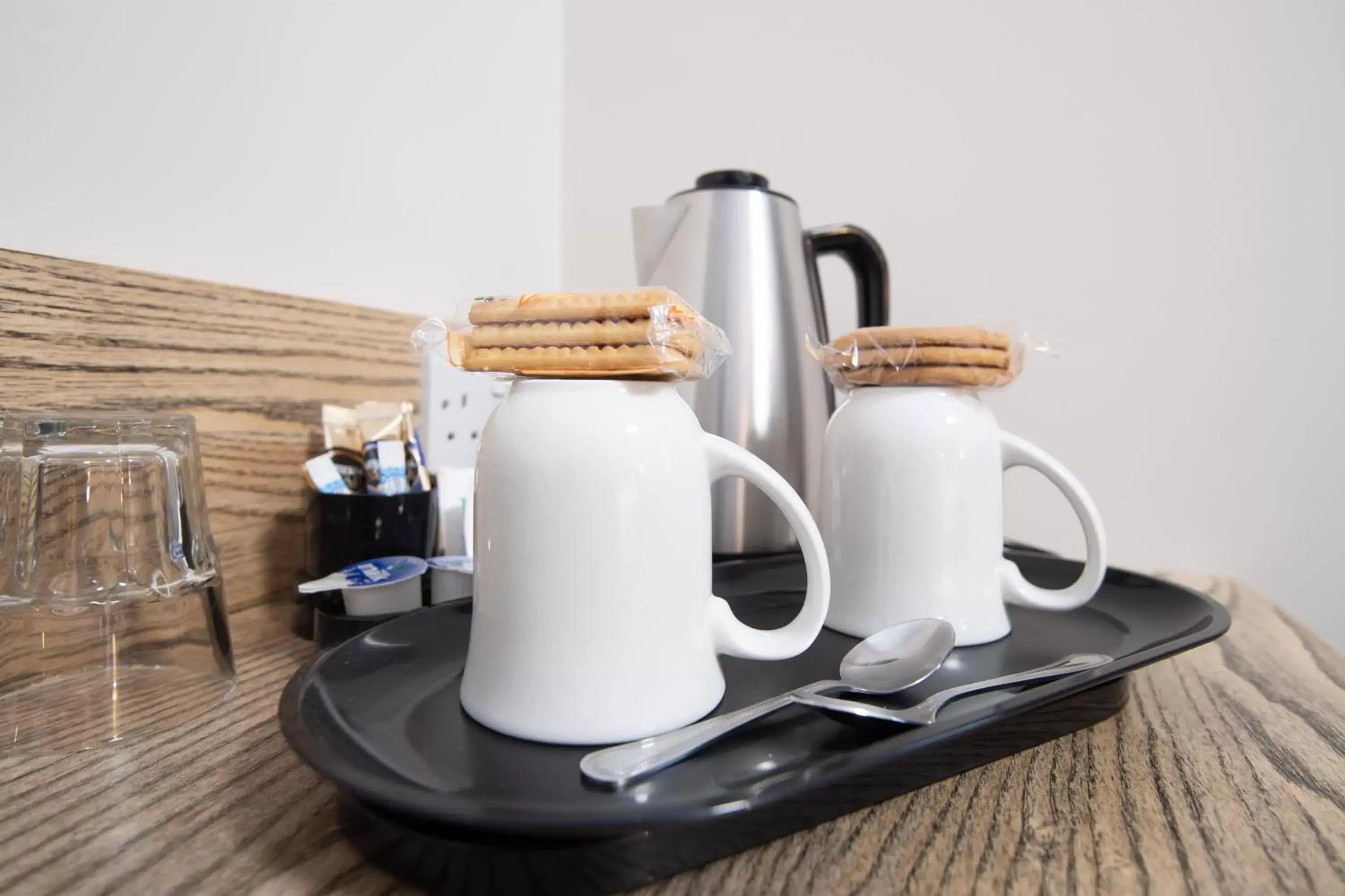 Coffee/Tea Facilities in Tulip Queen, Spalding by Marston's Inns