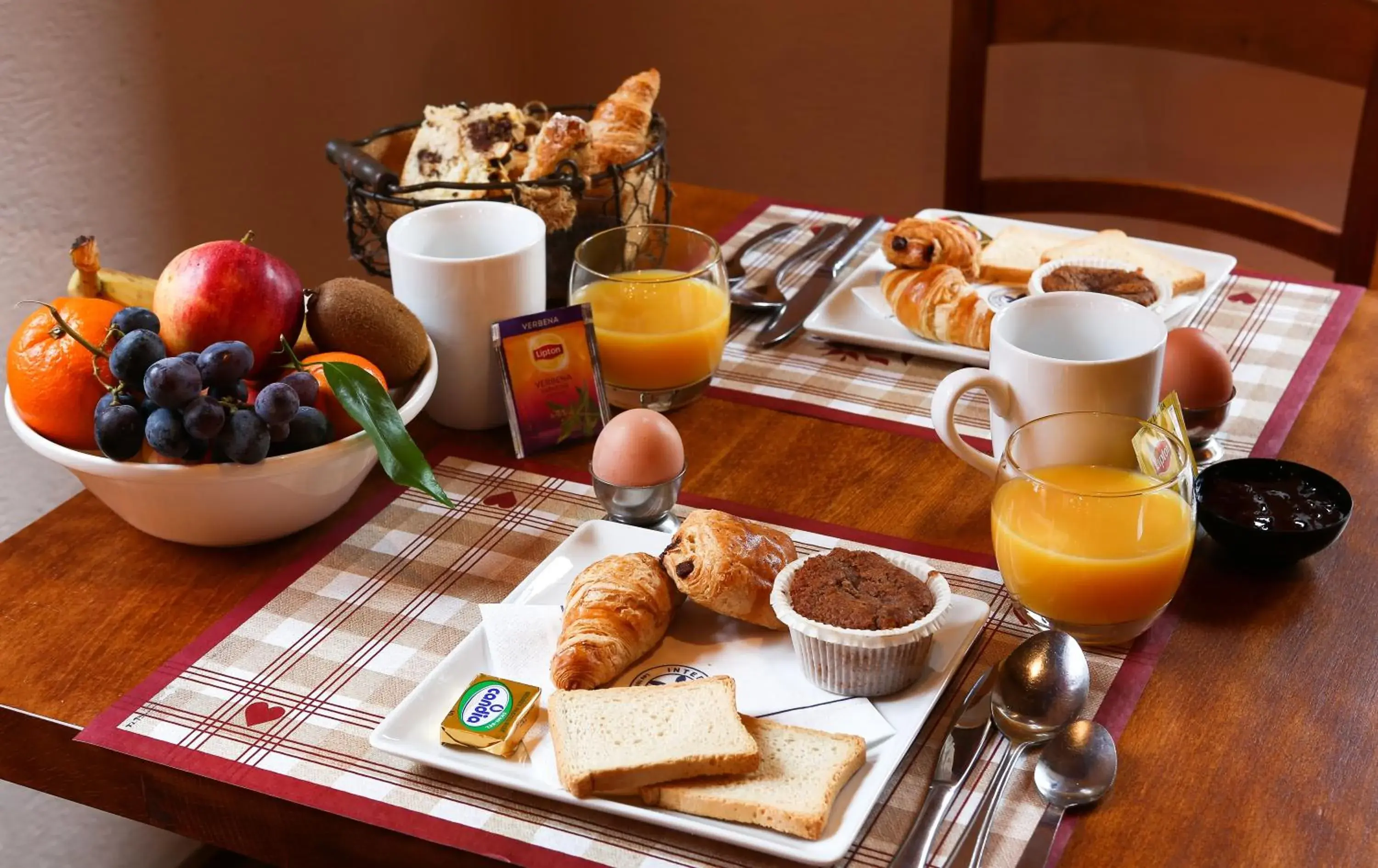 Buffet breakfast, Breakfast in Brit Hotel Confort La Ferme du Pape