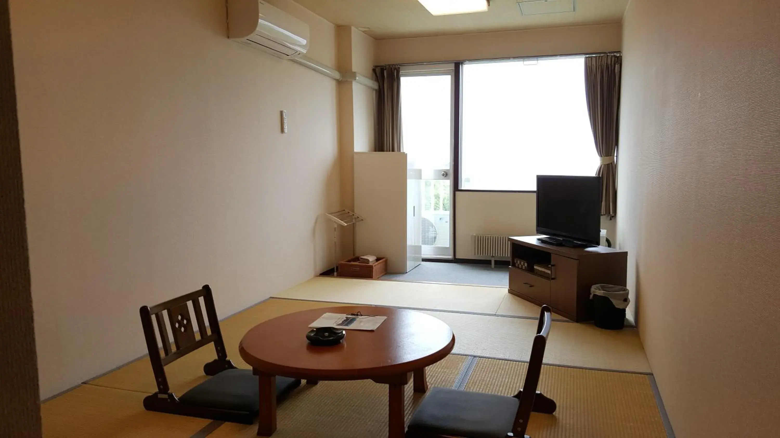 Photo of the whole room, TV/Entertainment Center in Granvillage Toya Daiwa Ryokan Annex