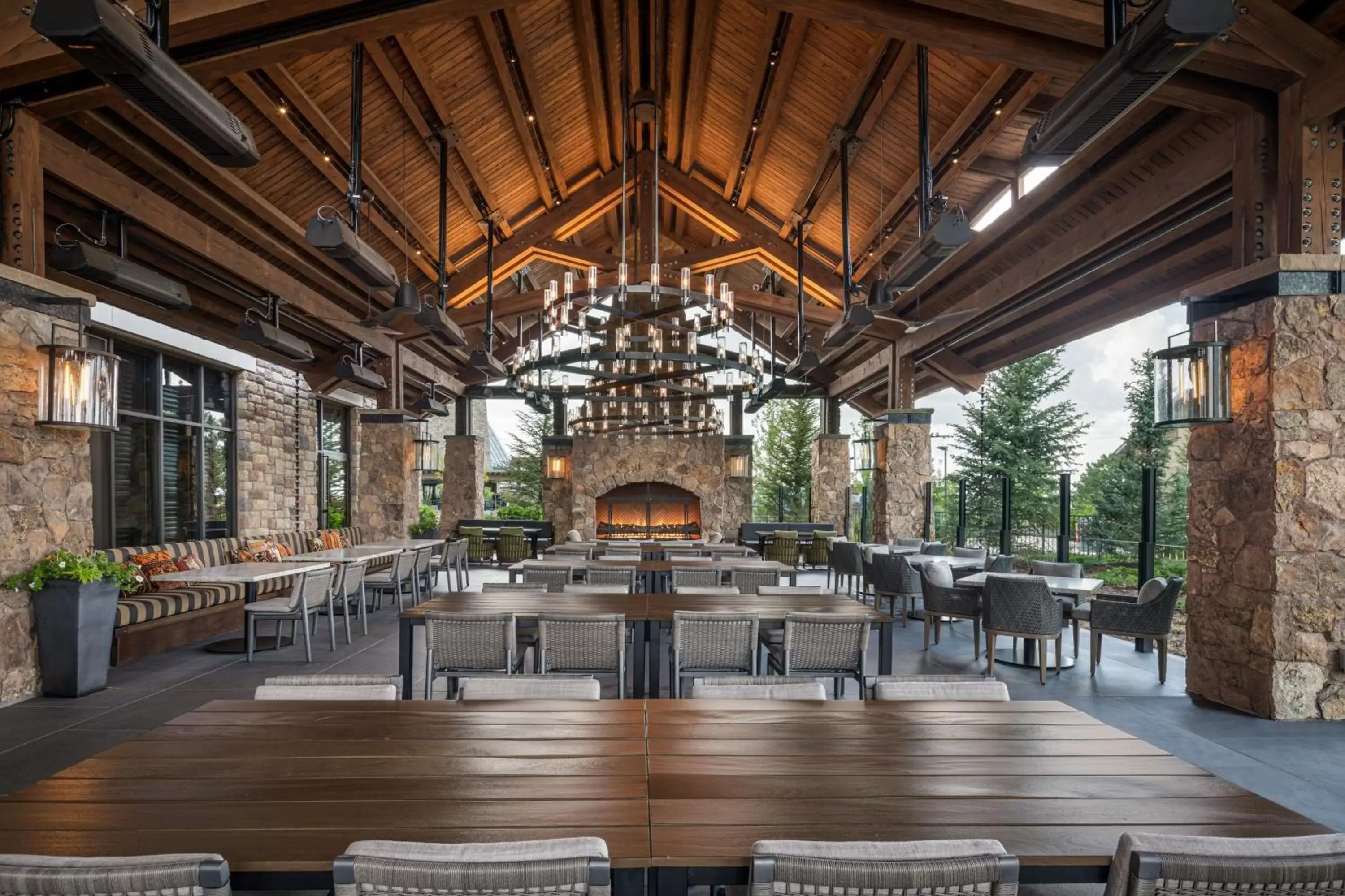 Restaurant/Places to Eat in Gaylord Rockies Resort & Convention Center