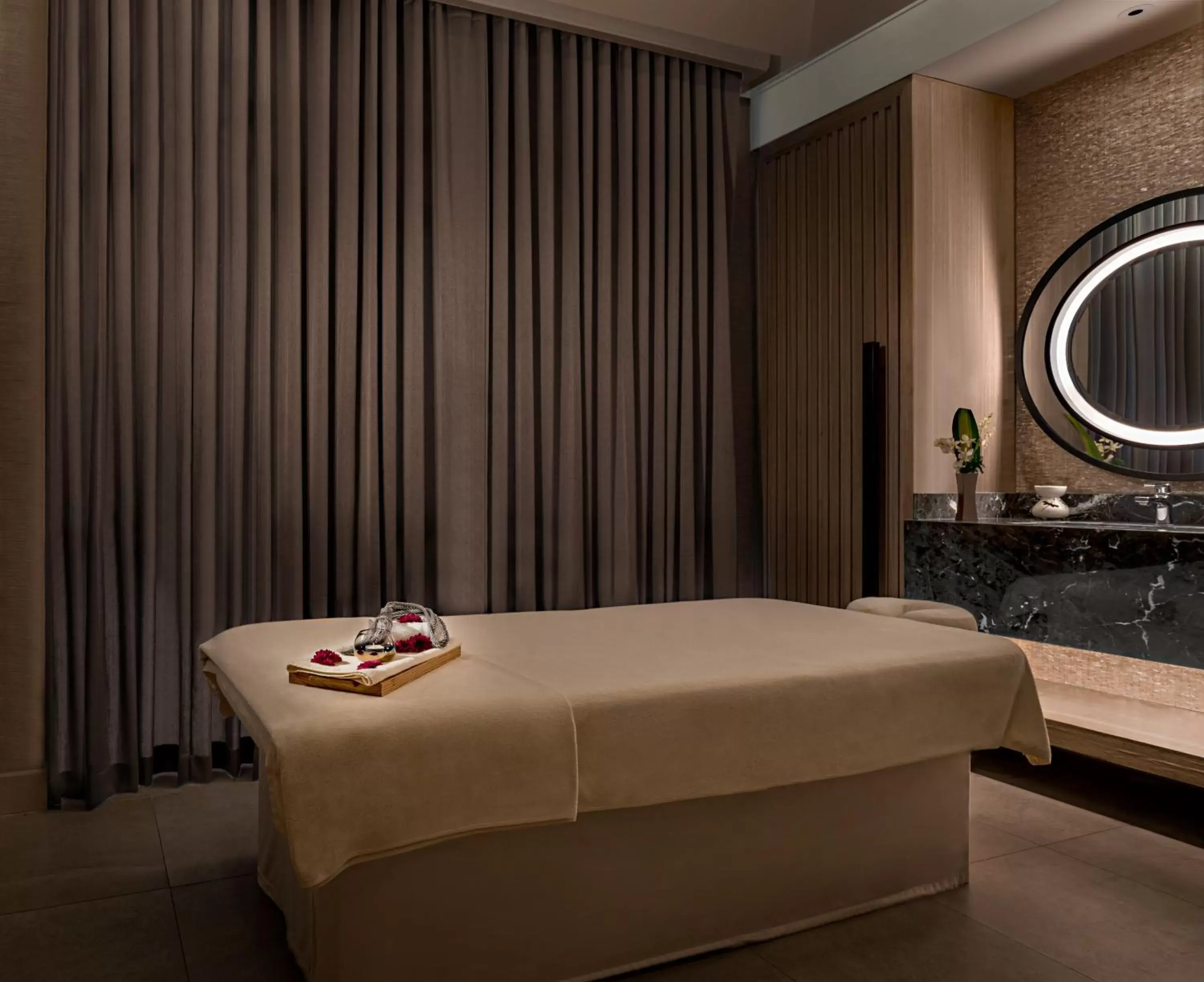 Massage, Bed in dusitD2 Davao