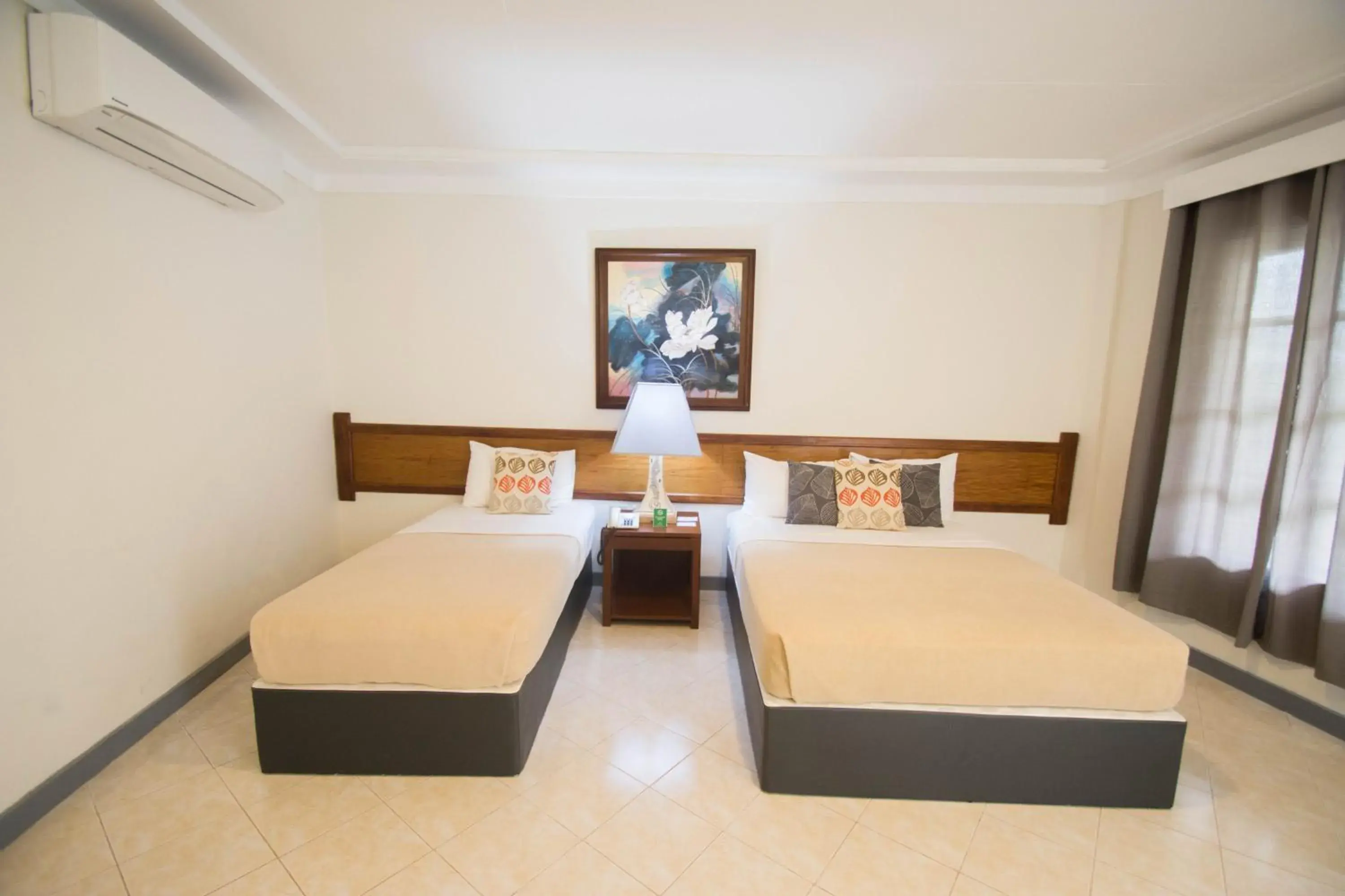 Bed in Almont Inland Resort