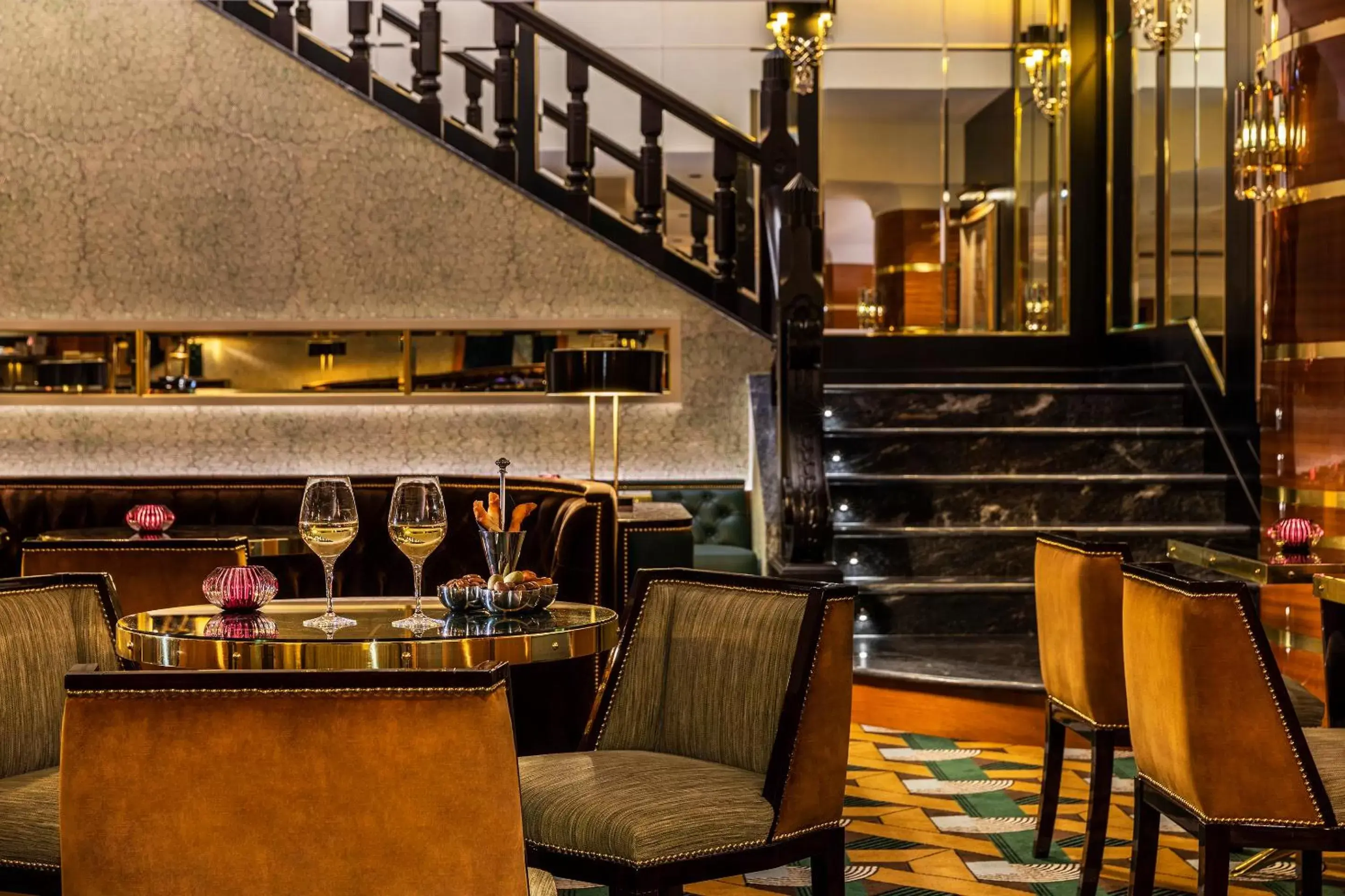 Lounge or bar, Restaurant/Places to Eat in Maison Albar Hotels Le Monumental Palace