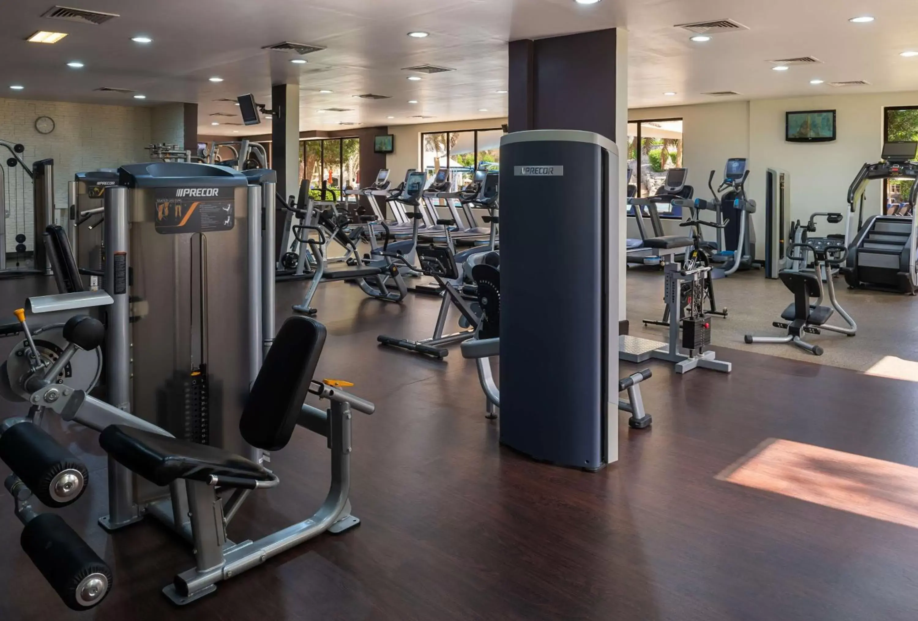 Spa and wellness centre/facilities, Fitness Center/Facilities in Radisson Blu Hotel & Resort, Al Ain