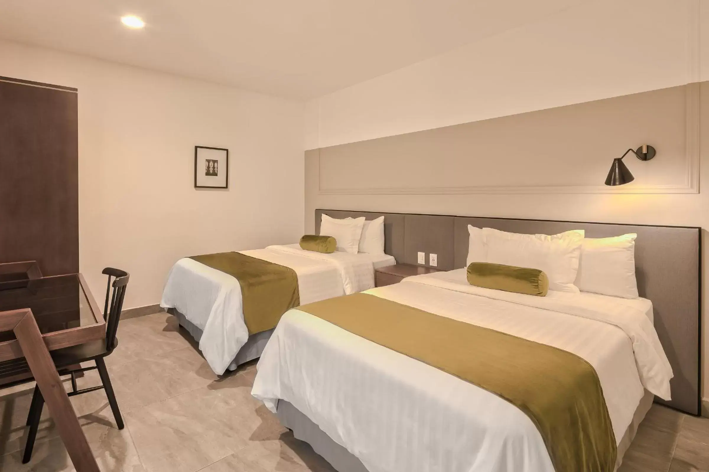 Superior Room 2 Doubles in Gamma Orizaba Grand Hotel de France Superior Room 2 Doubles in Gamma Orizaba Grand Hotel de France