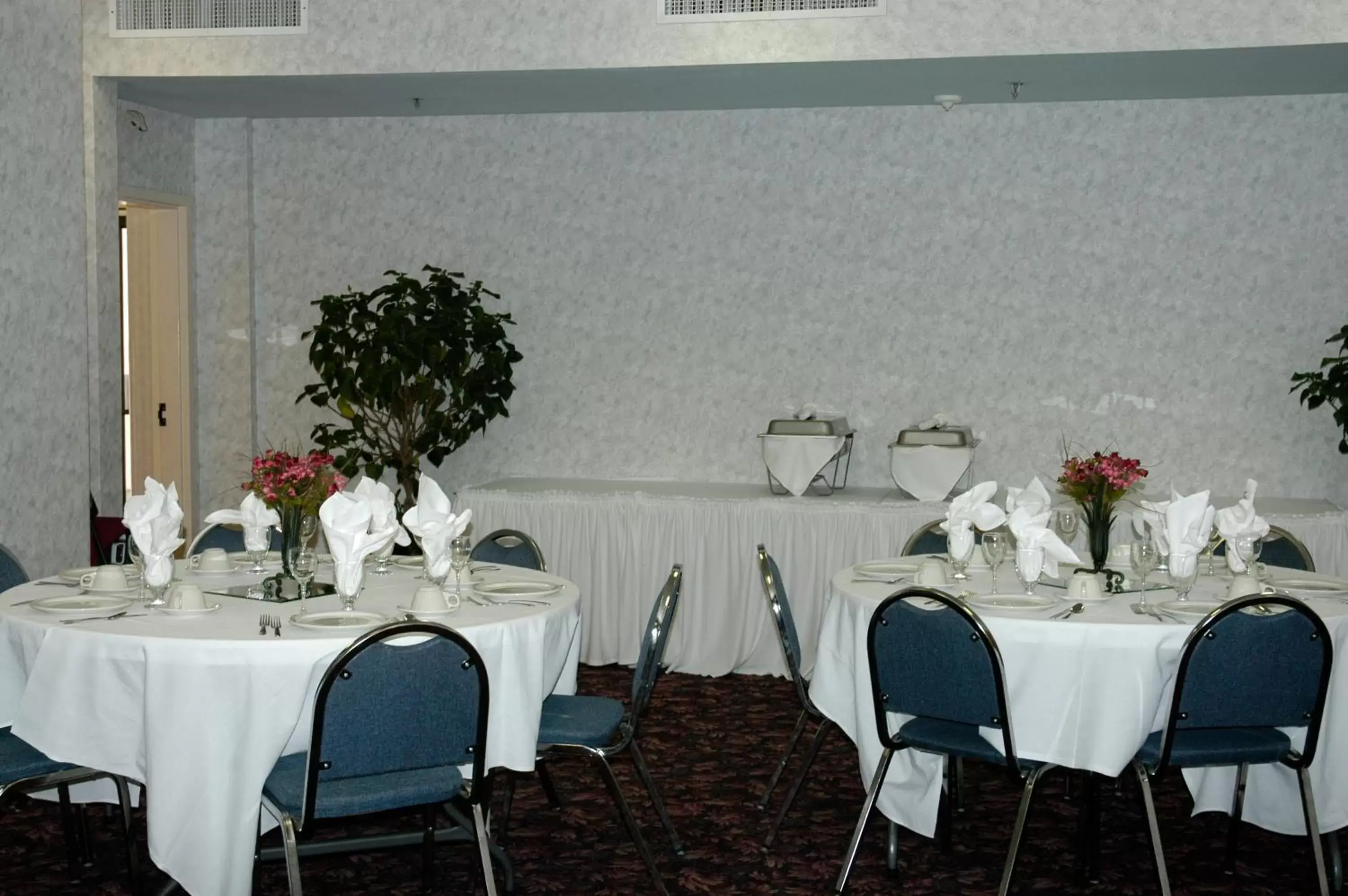 Banquet/Function facilities, Restaurant/Places to Eat in Baymont by Wyndham Prince George Fort Gregg-Adams Banquet/Function facilities, Restaurant/Places to Eat in Baymont by Wyndham Prince George Fort Gregg-Adams