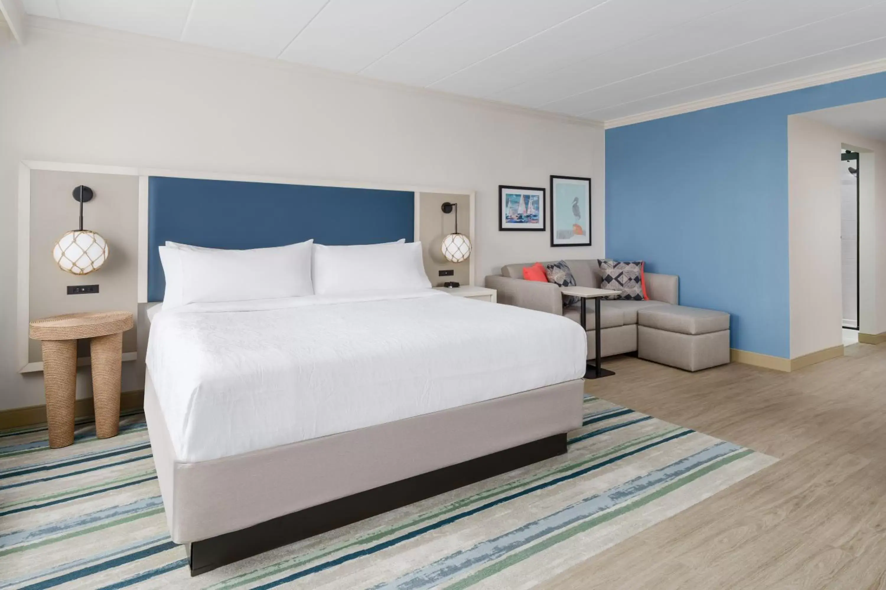 Bedroom, Bed in Hilton Garden Inn Ocean City Oceanfront