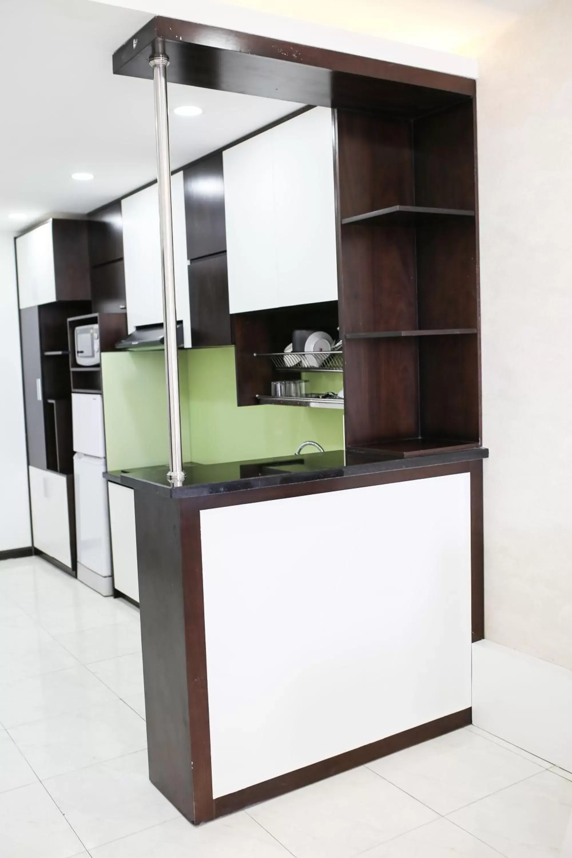 Kitchen or kitchenette, Kitchen/Kitchenette in Gold Ocean Apartment