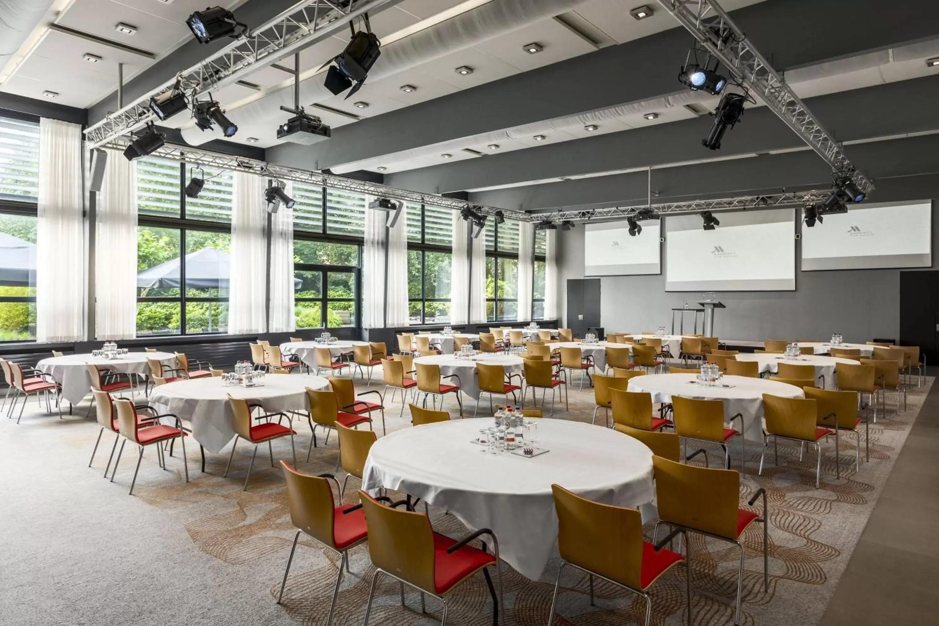 Meeting/conference room, Restaurant/Places to Eat in Marriott Hotel The Hague