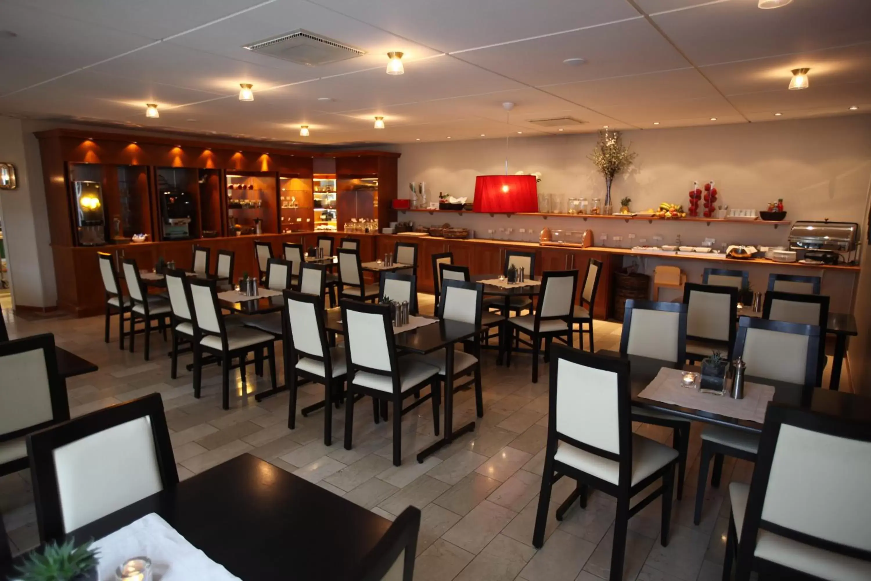 Restaurant/Places to Eat in Best Western Plus Edward Hotel