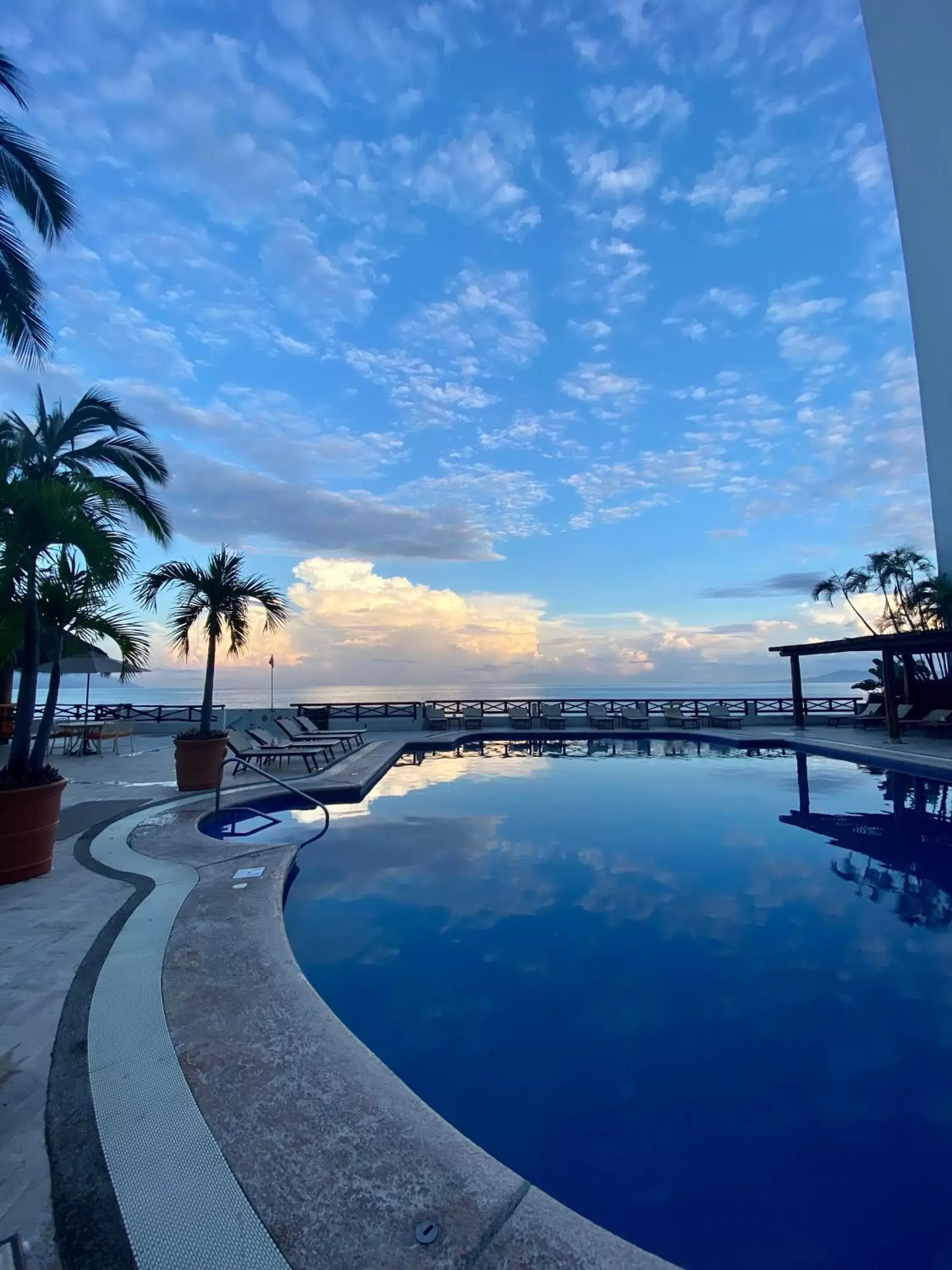 Swimming Pool in Costa Sur Resort & Spa