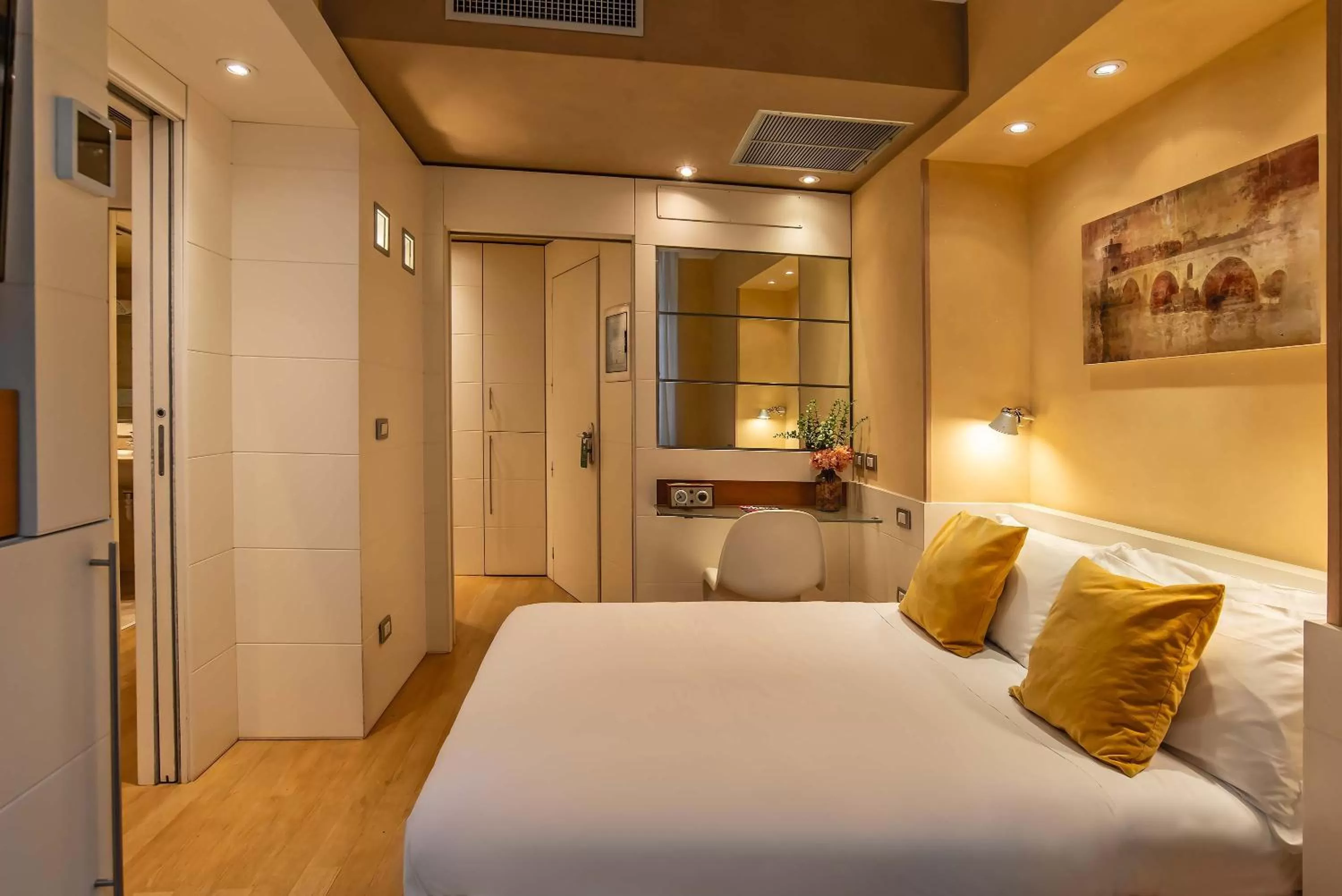 Photo of the whole room, Bed in Hotel White