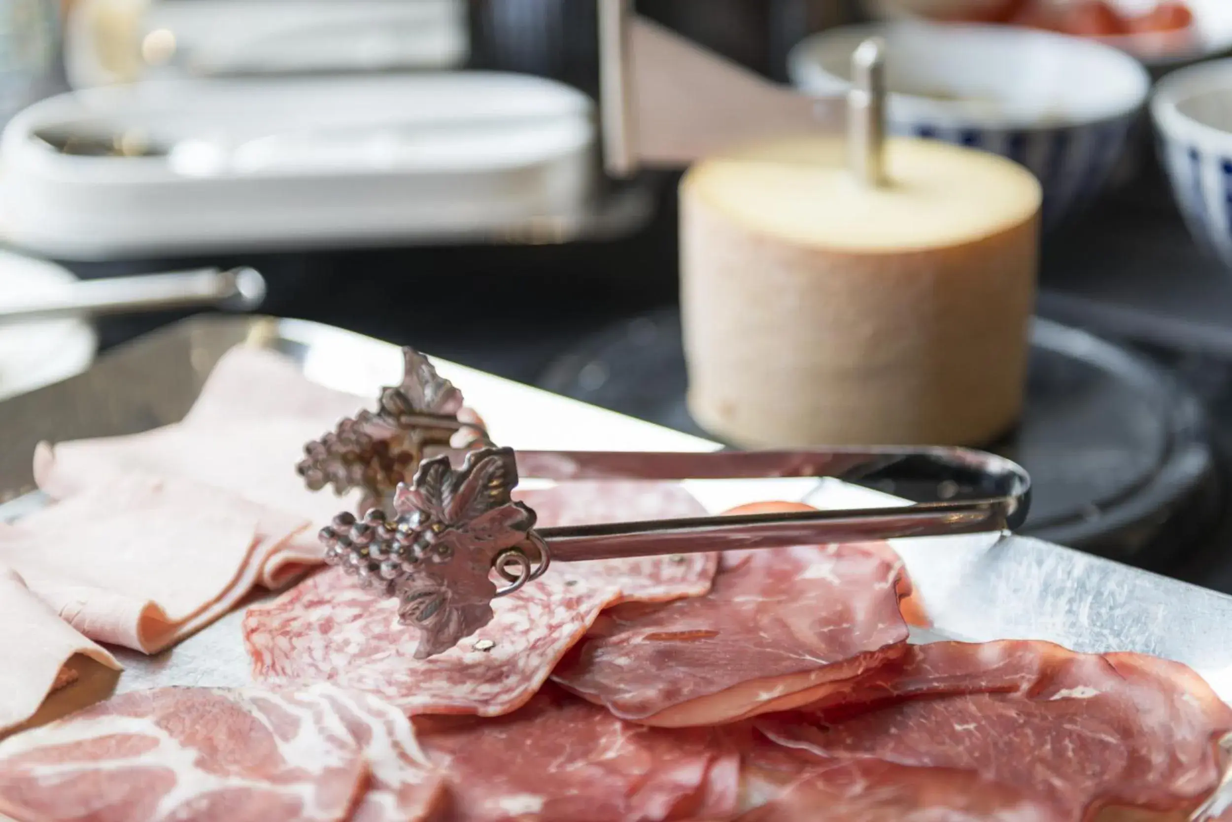 Restaurant/places to eat in Hotel Le Placide Saint-Germain Des Prés Restaurant/places to eat in Hotel Le Placide Saint-Germain Des Prés