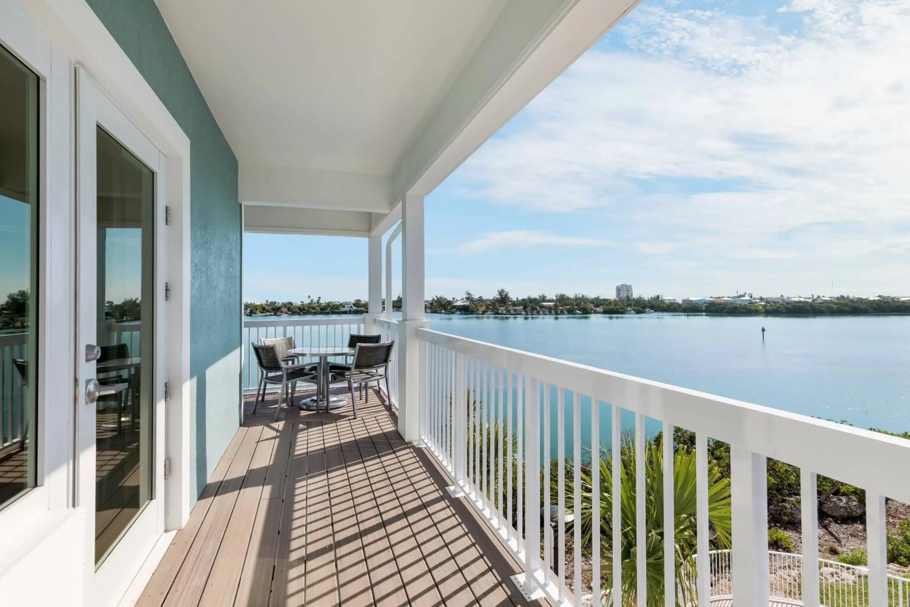 Bedroom, Balcony/Terrace in Fairfield by Marriott Inn & Suites Marathon Florida Keys