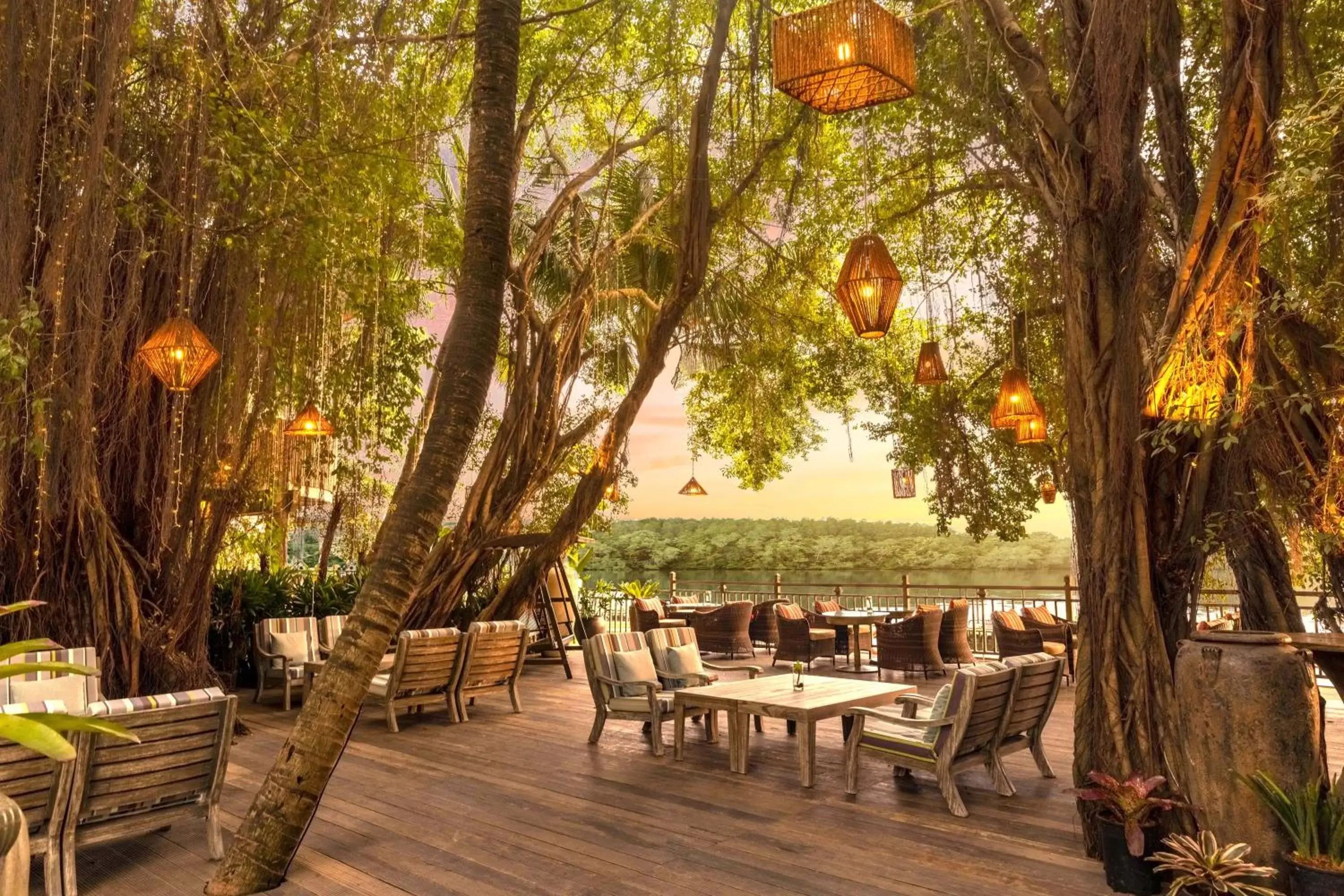 Restaurant/Places to Eat in An Lam Retreats Saigon River